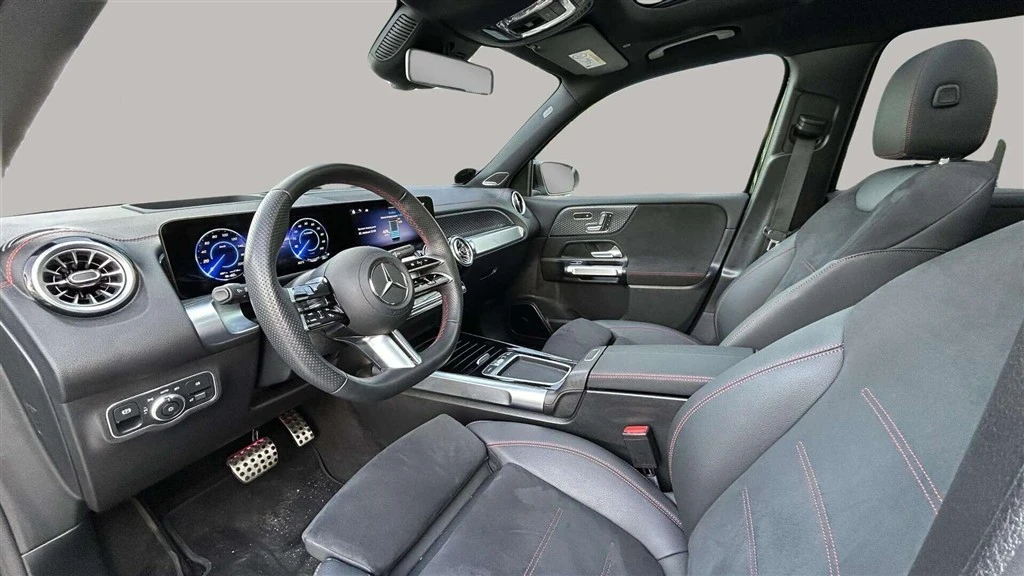Mercedes-Benz-EQB-image-9