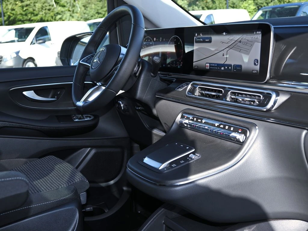 Mercedes-Benz-V-Klasse 220-image-8