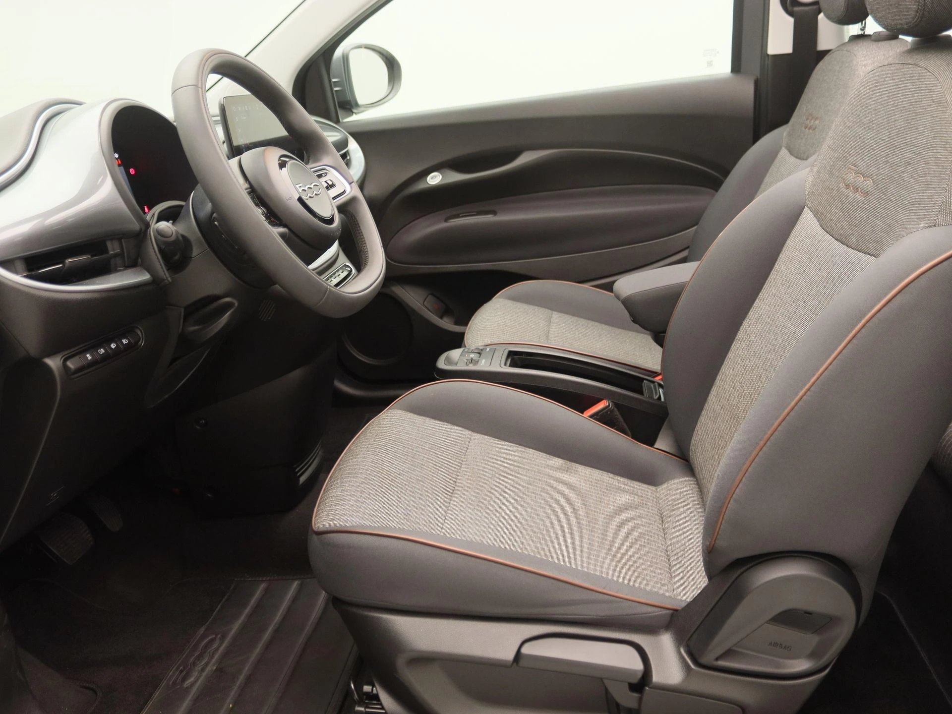 Fiat-500e-image-11