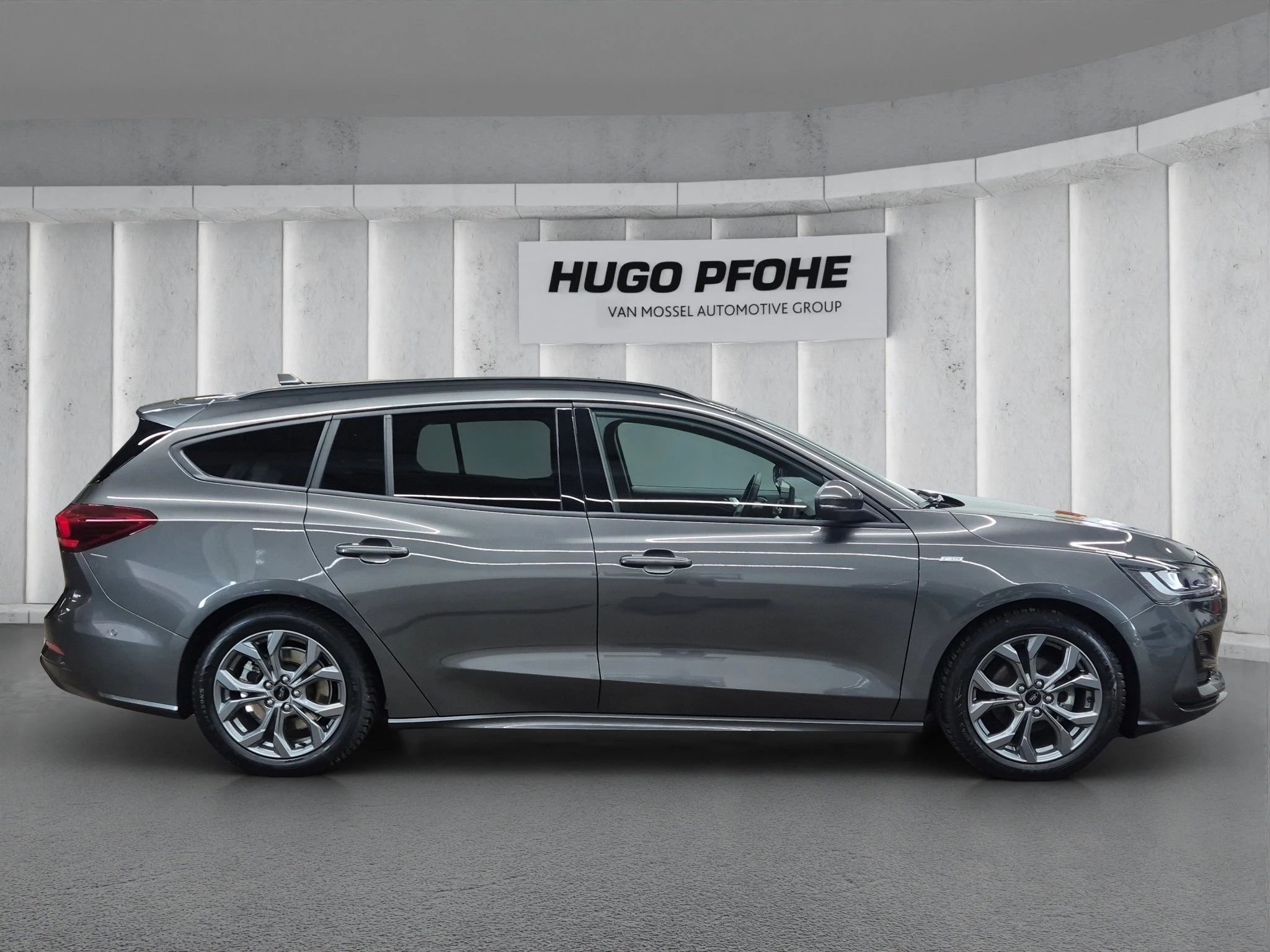 Ford Focus ST-Line X Turnier AUT|ACC|HUD|RFK|AHK|LED|NAVI