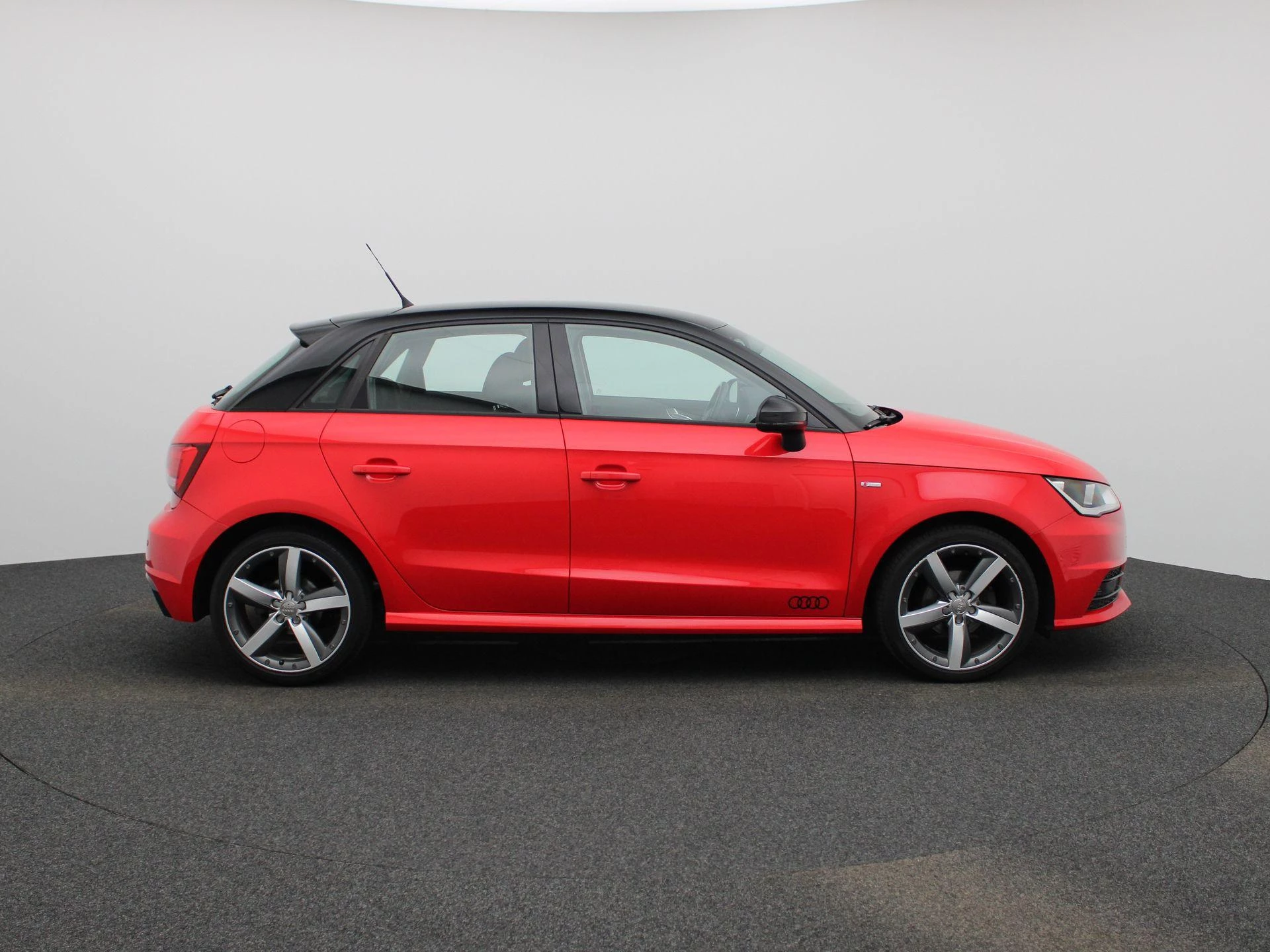 Audi-A1 Sportback-image-5