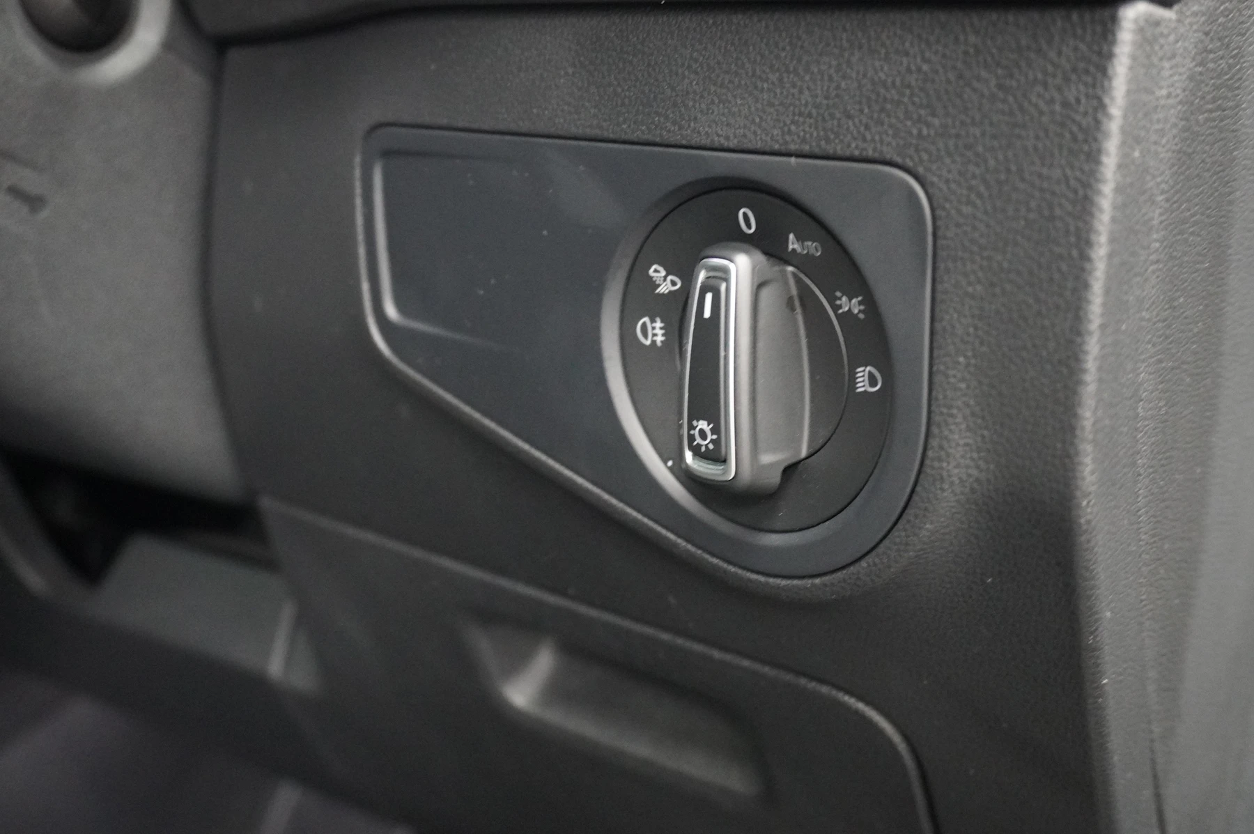 Volkswagen-Tiguan-image-35