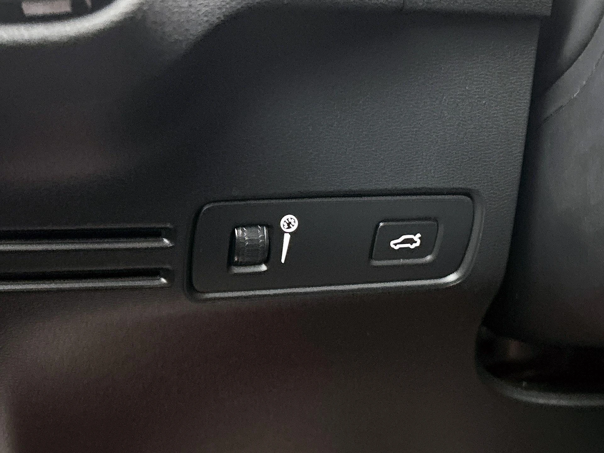 Volvo XC40 Recharge P8 AWD R-Design