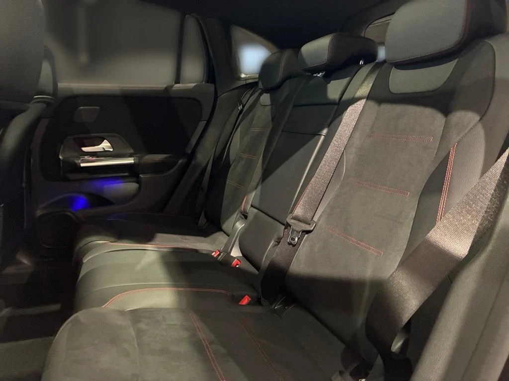 Mercedes-Benz-GLA 250-image-9