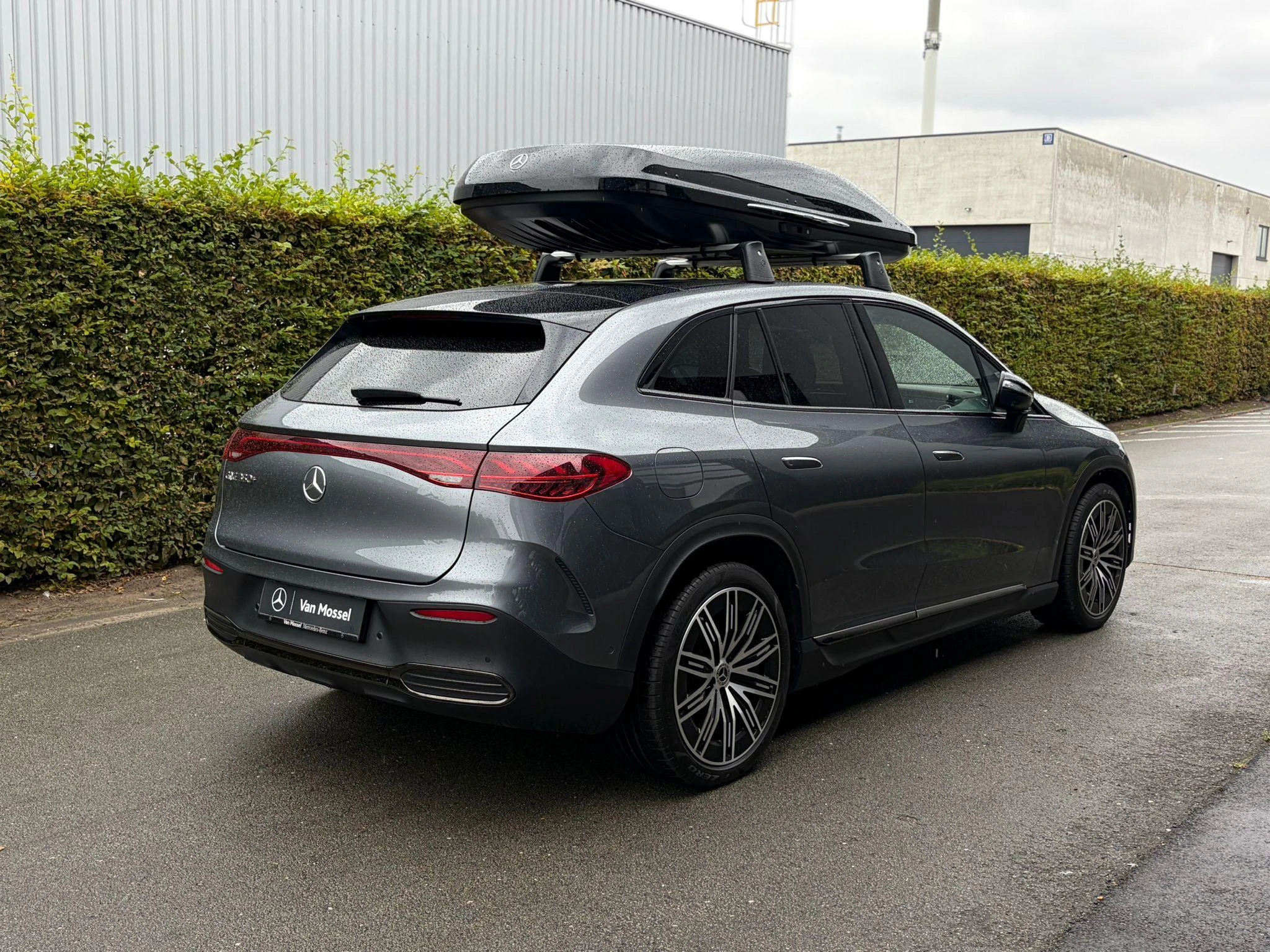 Mercedes-Benz-EQE-image-7
