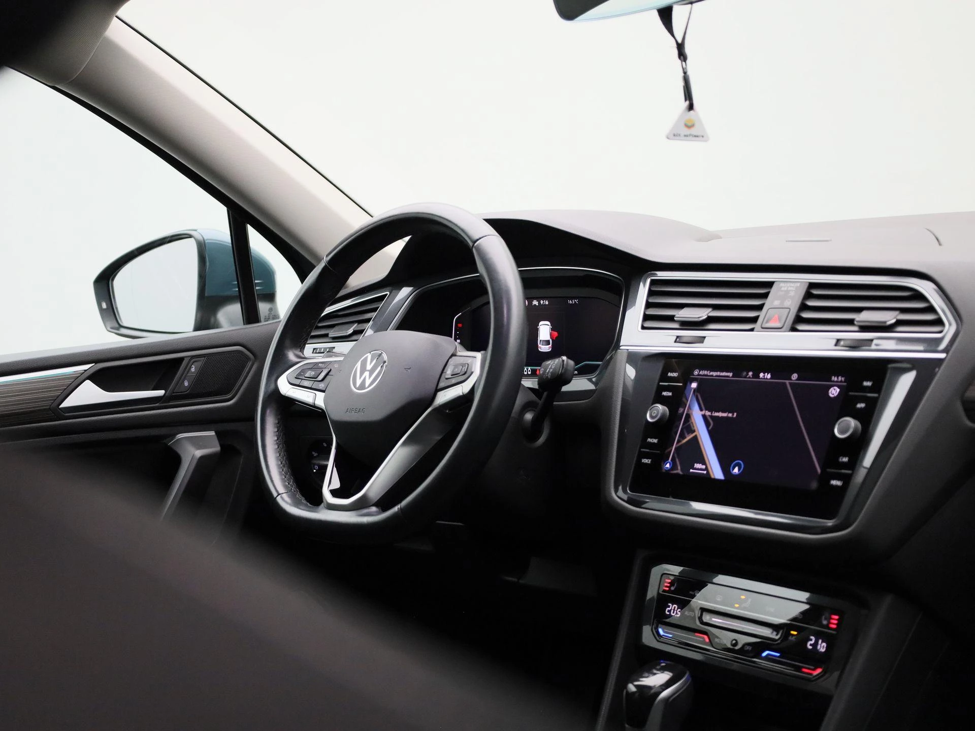 Volkswagen-Tiguan Allspace-image-37