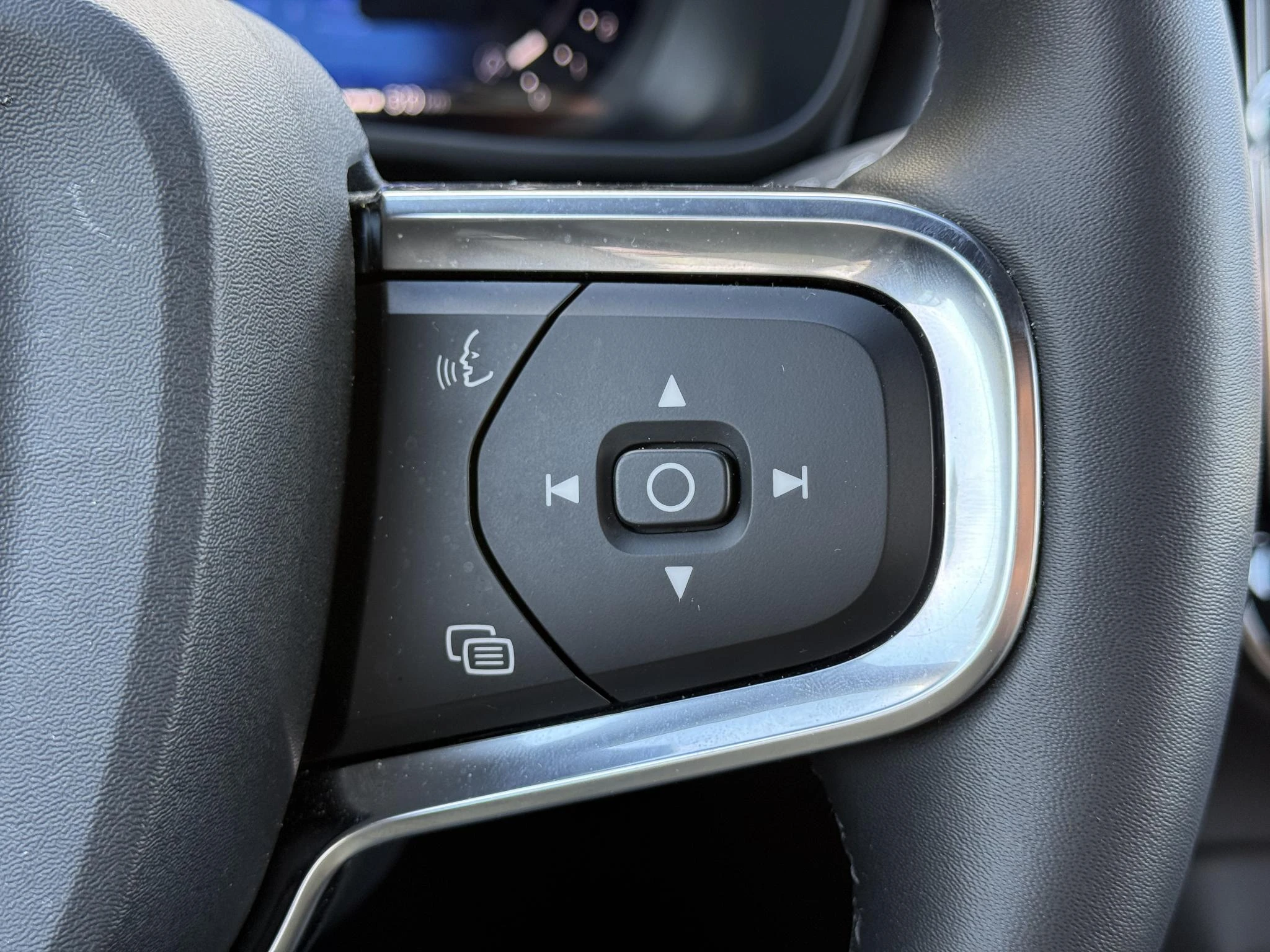 Volvo-XC40-image-23