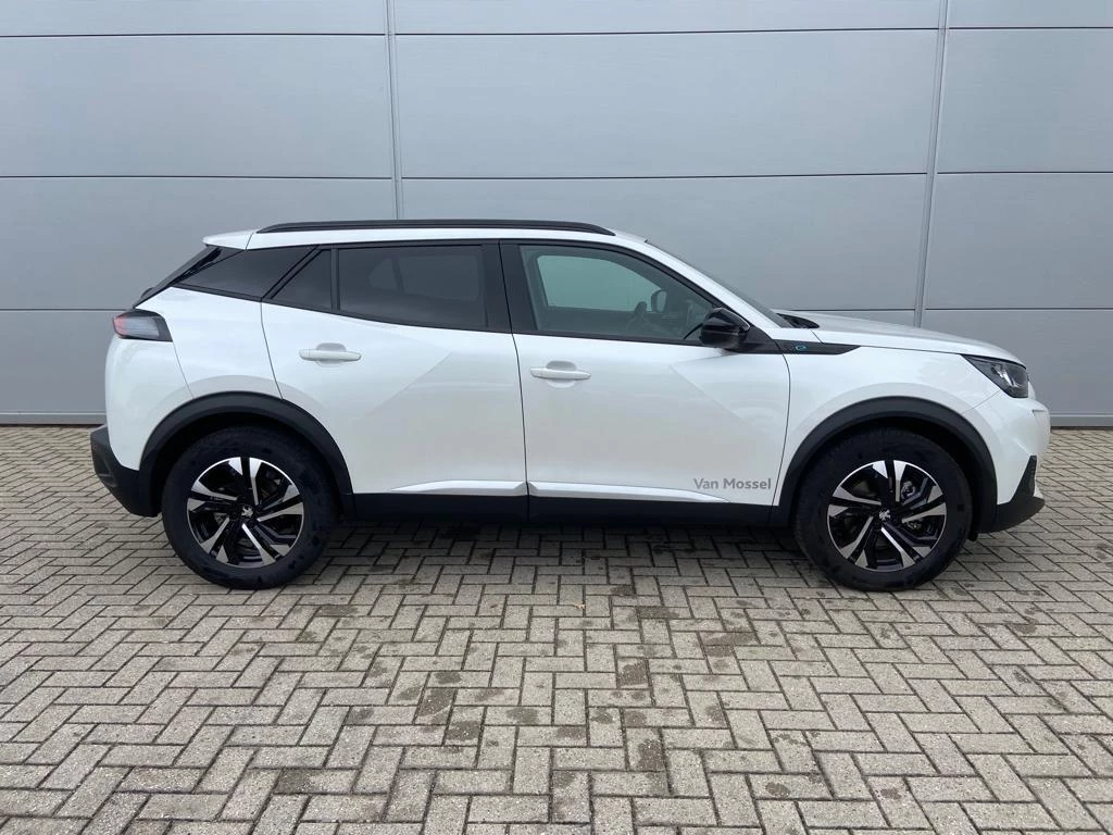 Peugeot-e-2008-image-5