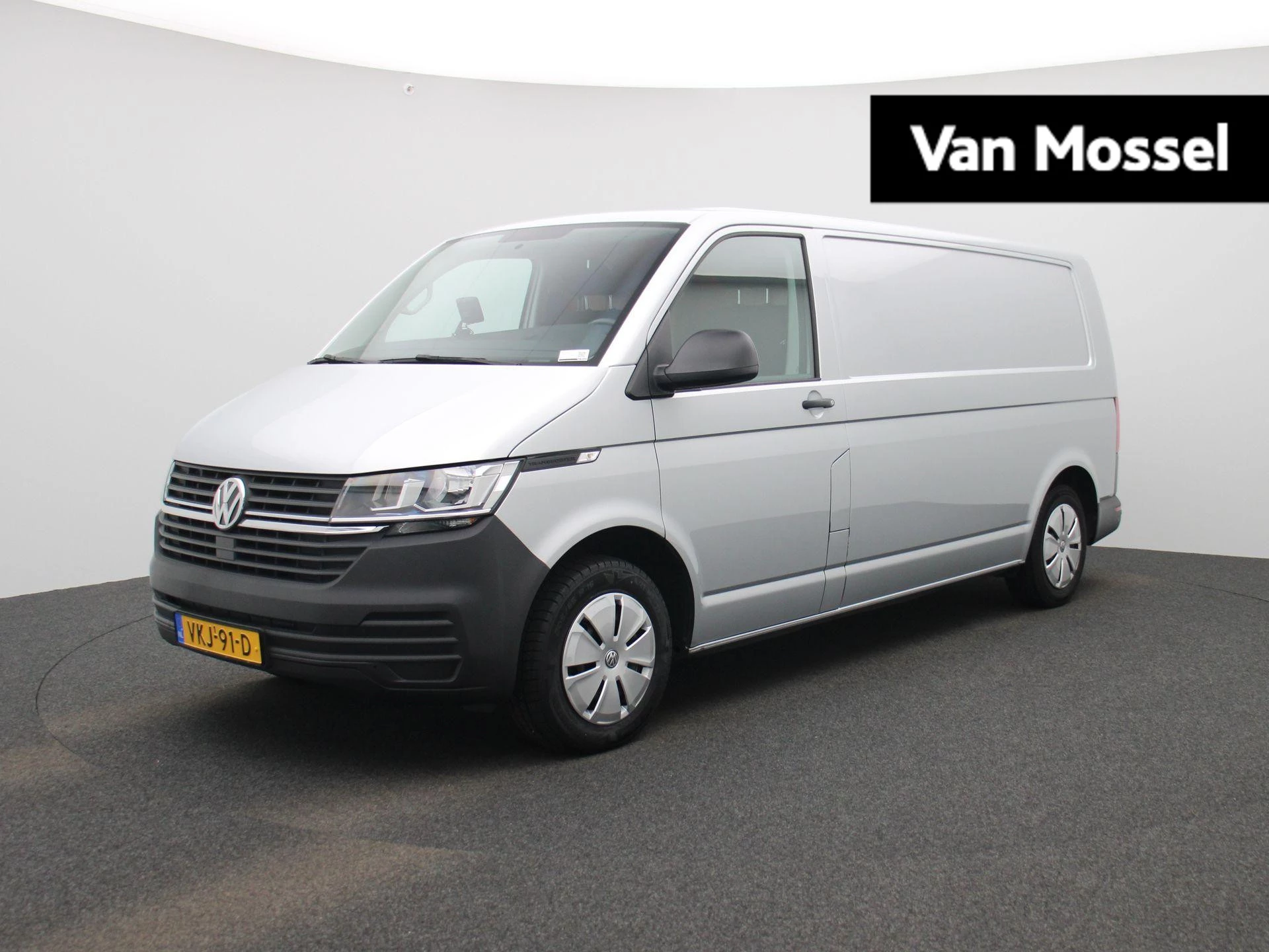 Volkswagen-Transporter-image-0