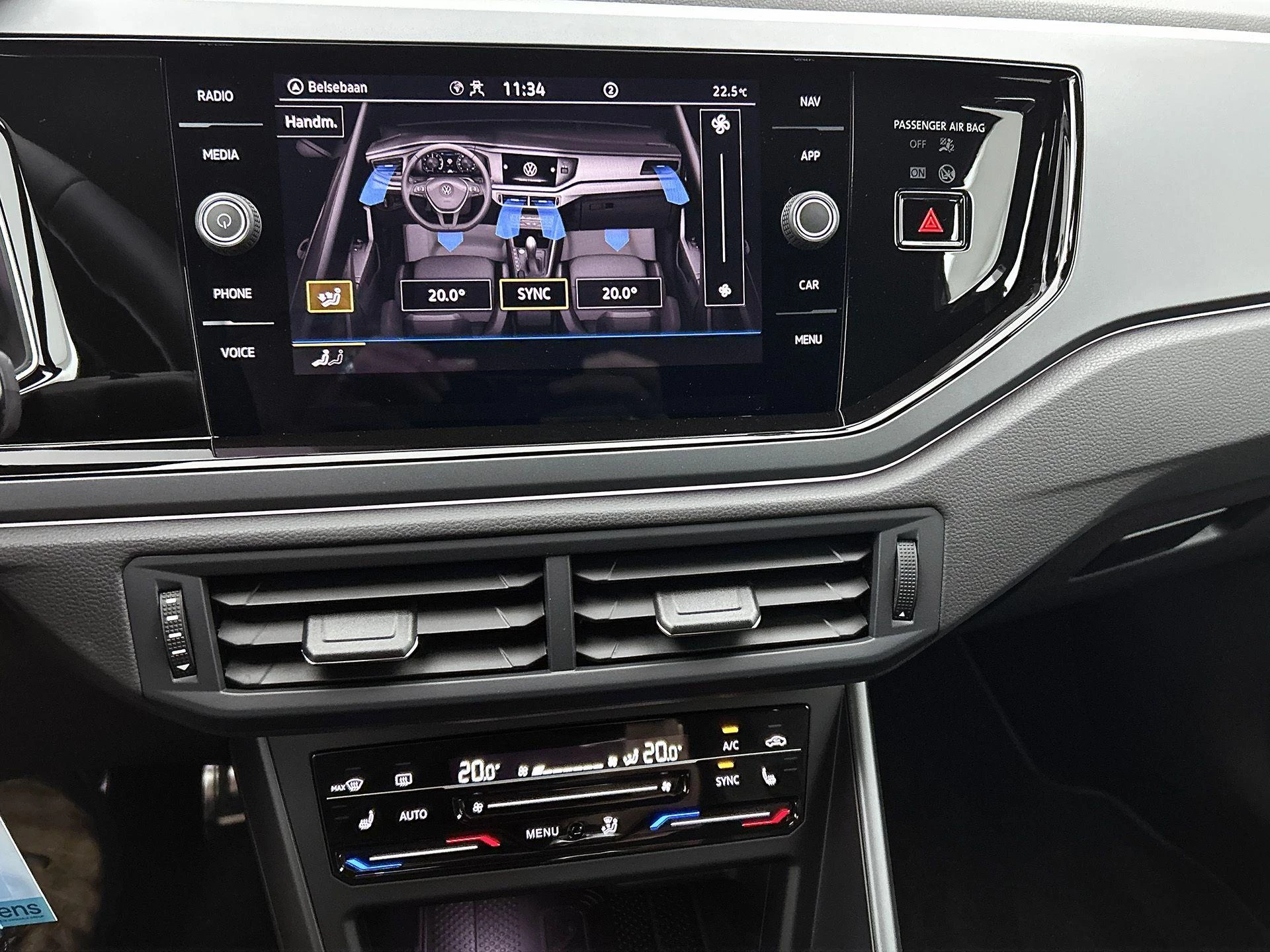 Volkswagen-Polo-image-26