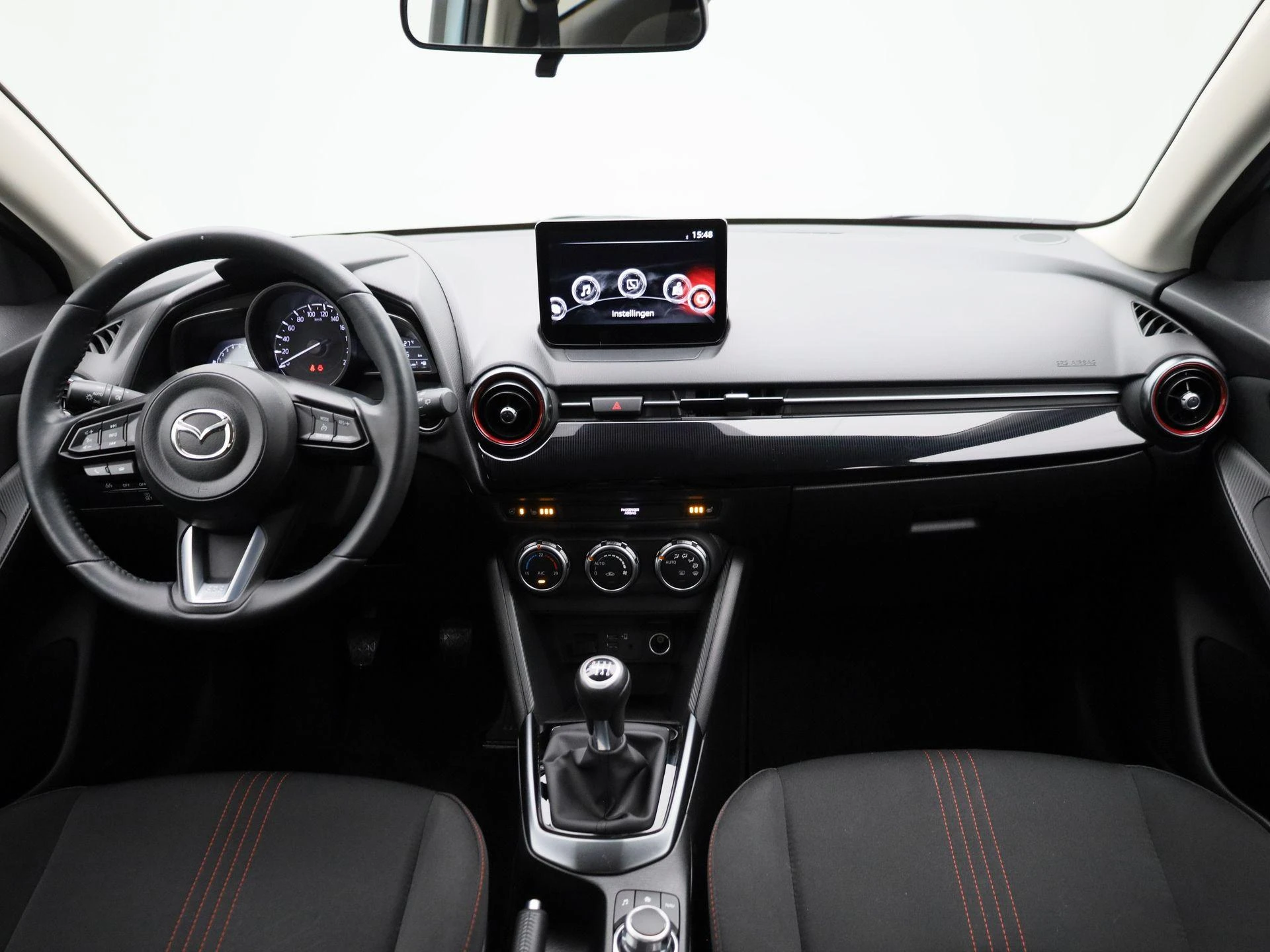 Mazda-2-image-31