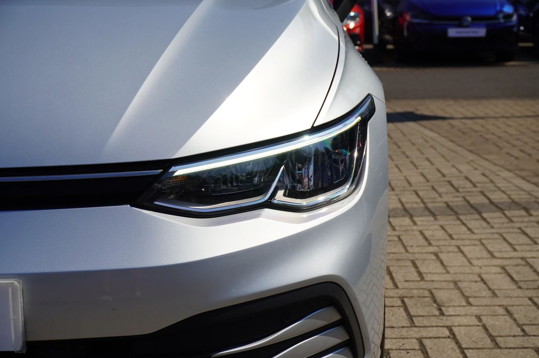 Volkswagen-Golf-image-32