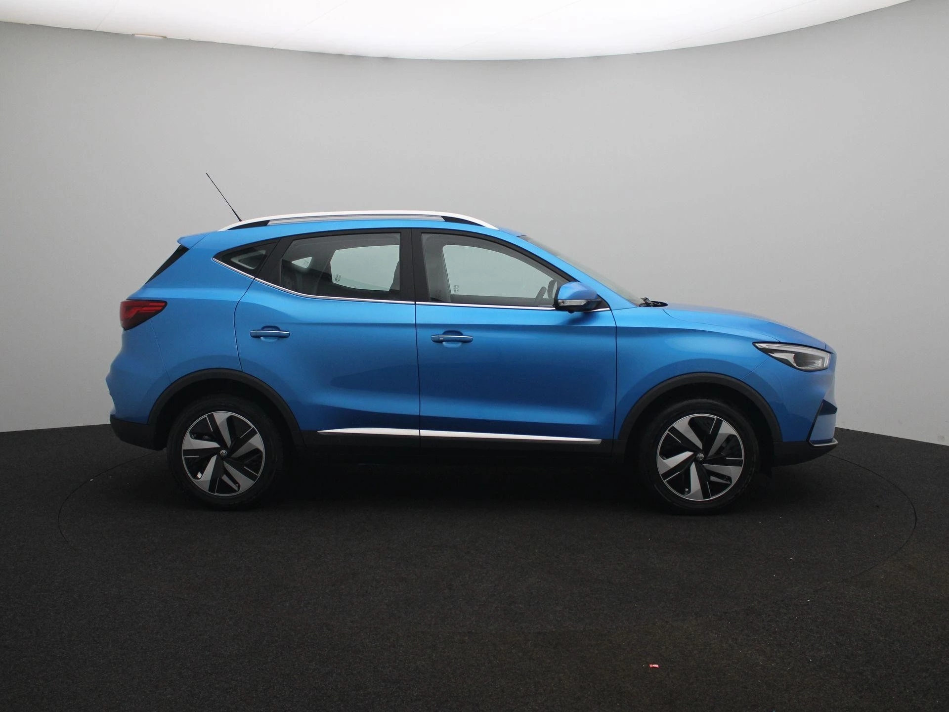 MG ZS EV Standard Range Luxury 50 kWh