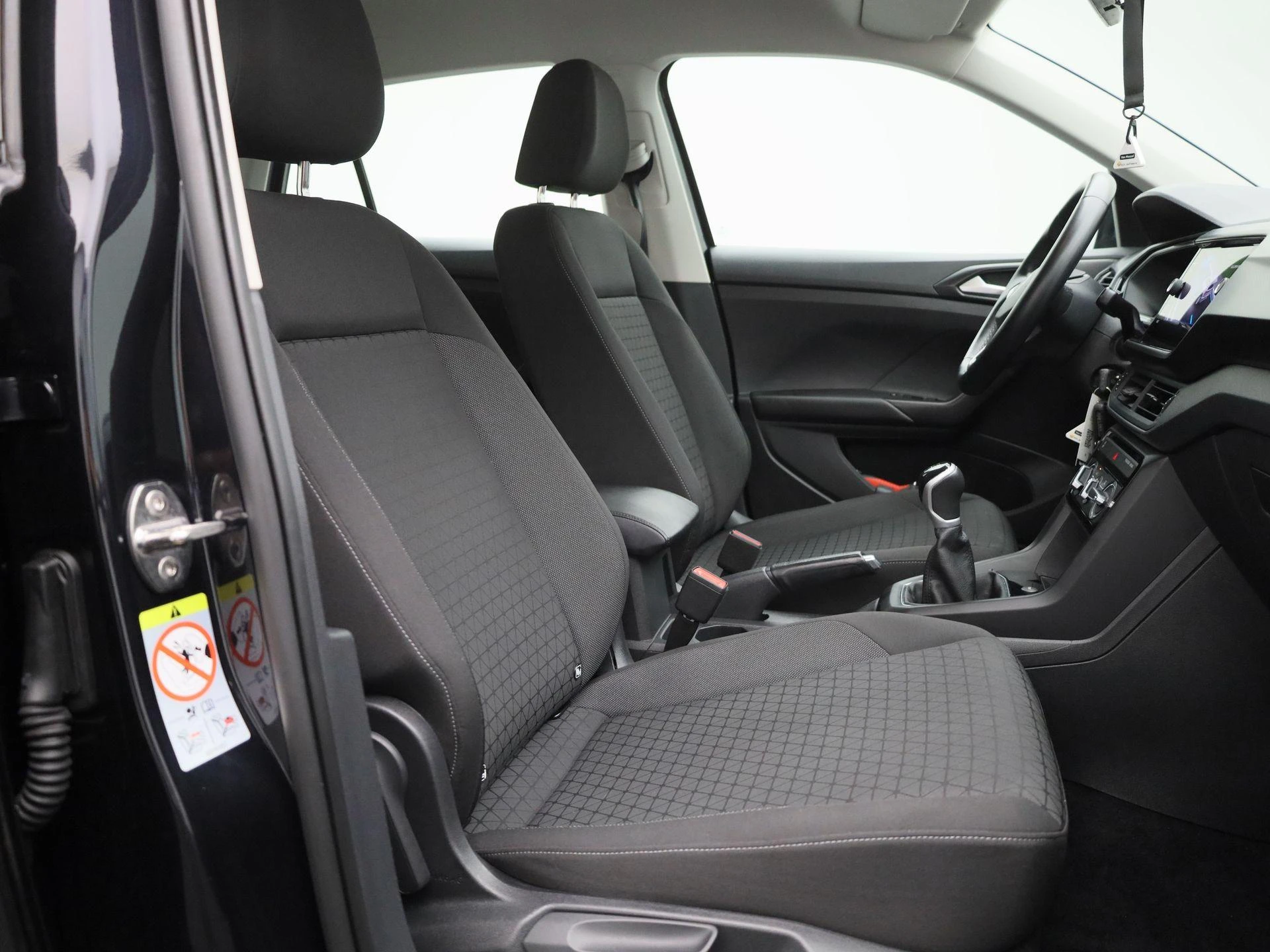 Volkswagen-T-Cross-image-30