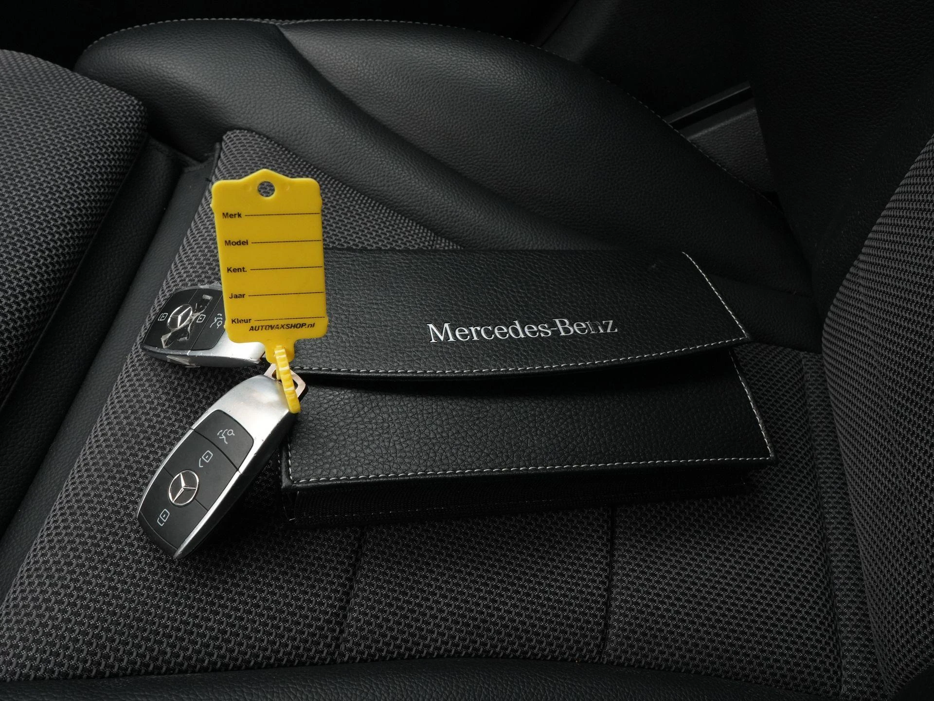 Mercedes-Benz-C-Klasse-image-22
