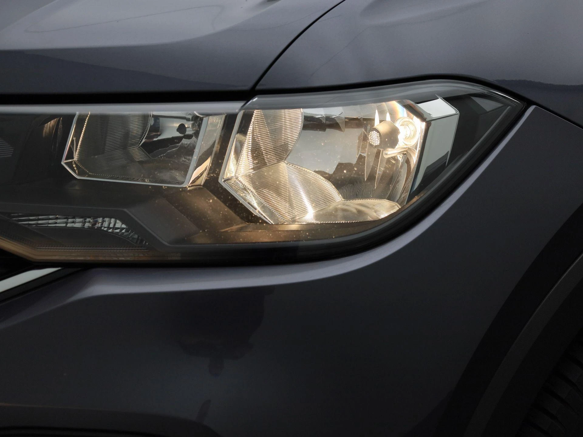 Volkswagen-T-Cross-image-12