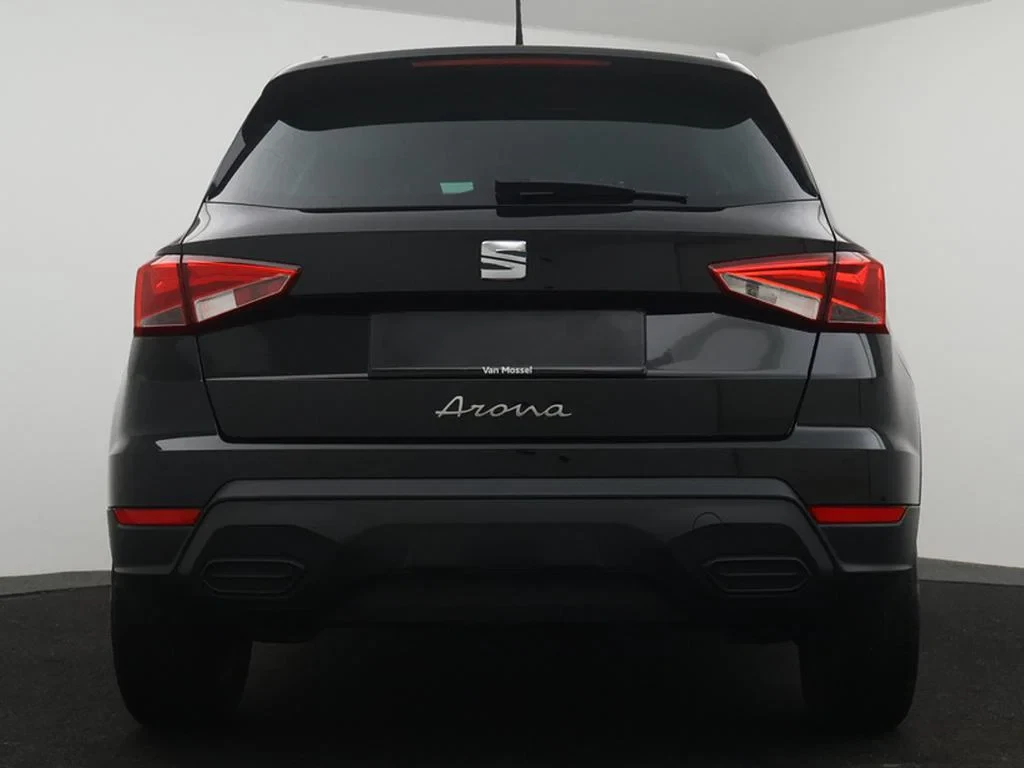 SEAT-Arona-image-3