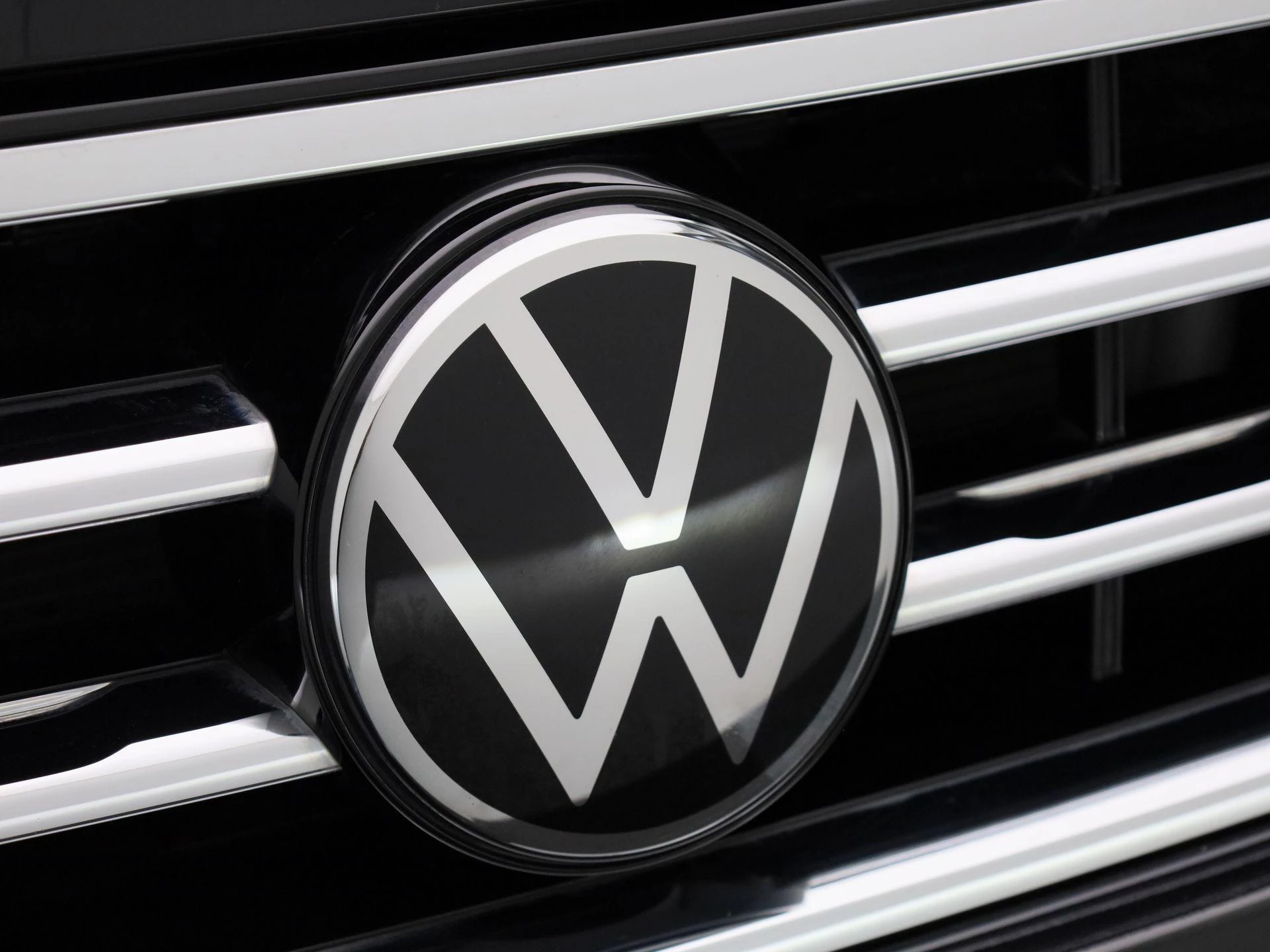 Volkswagen-Tiguan-image-36