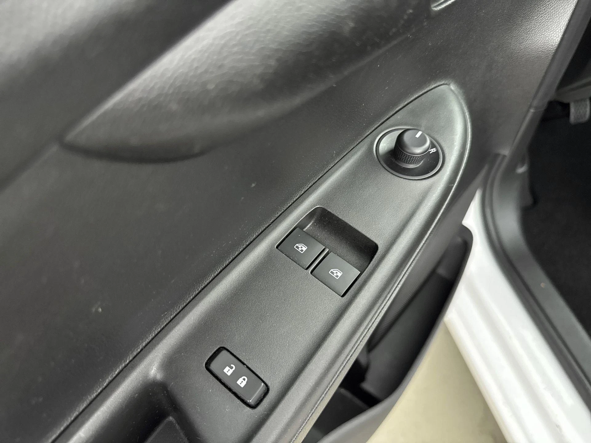 Opel-KARL-image-21