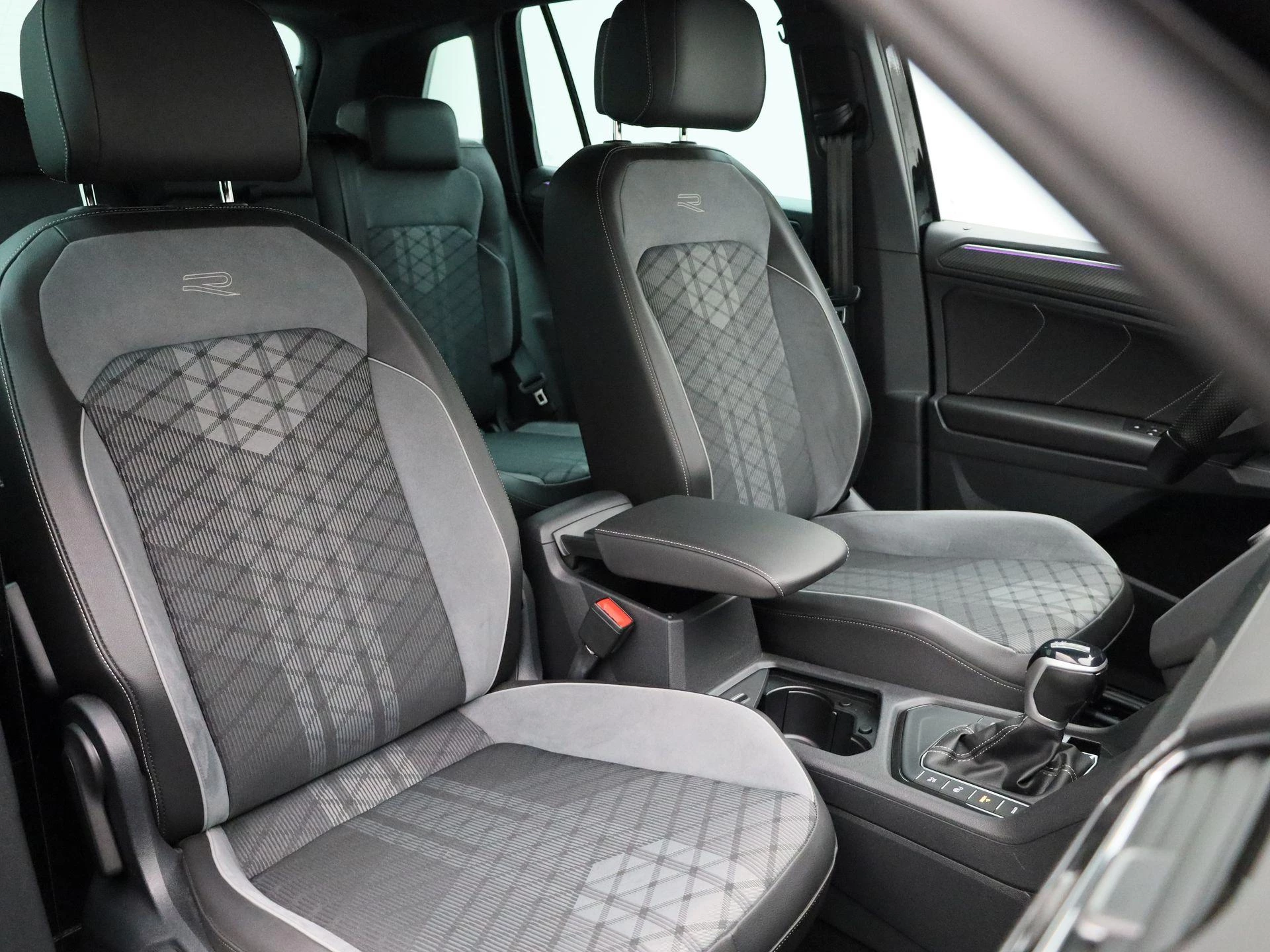 Volkswagen-Tiguan-image-45