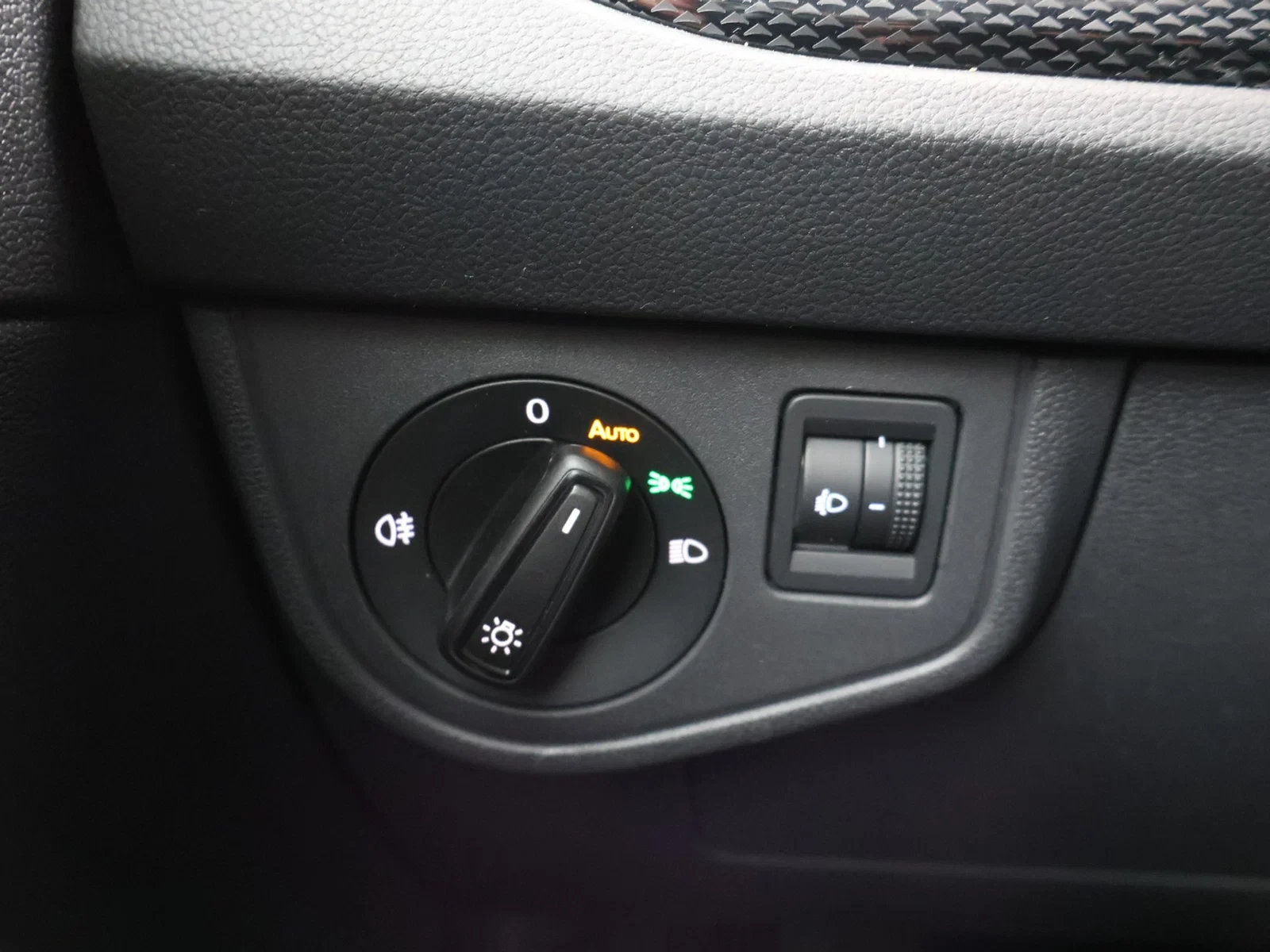 Volkswagen-Taigo-image-22