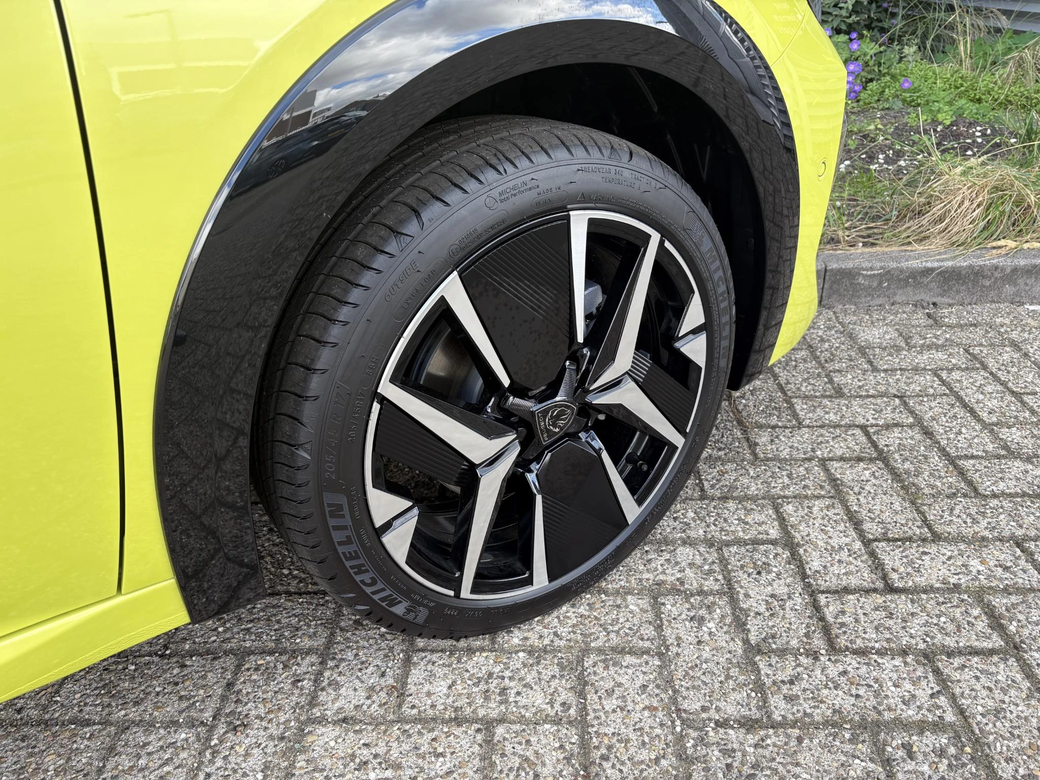 Peugeot-208-image-7