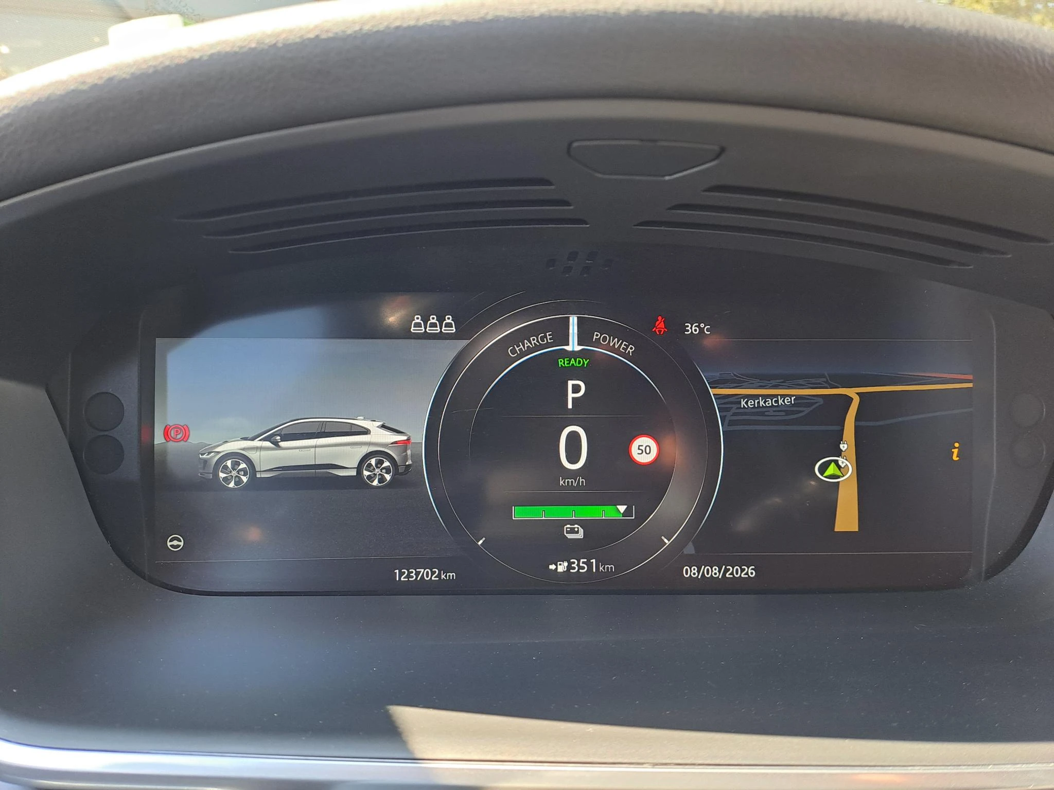 Jaguar-I-PACE-image-12