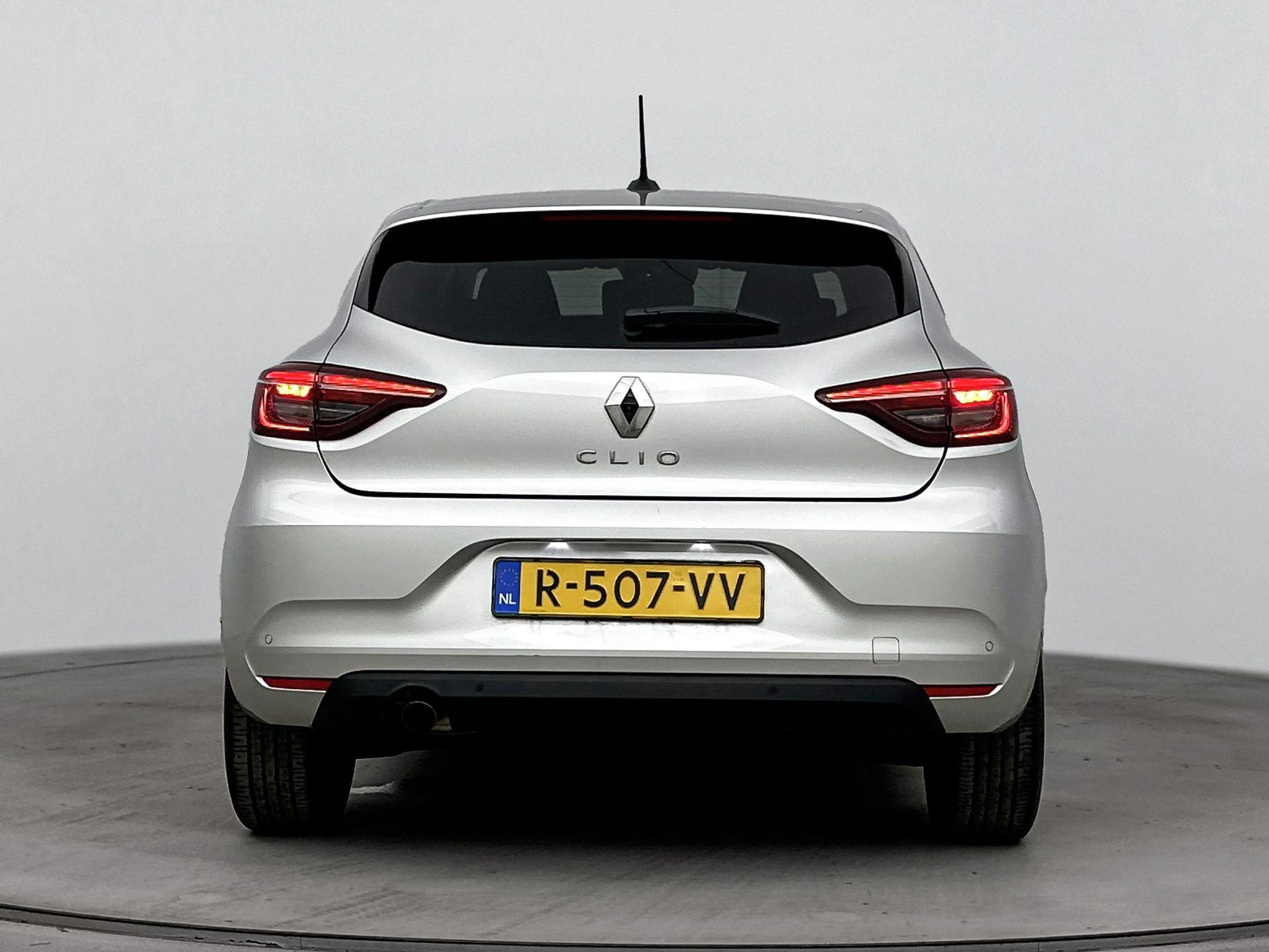 Renault-Clio-image-2
