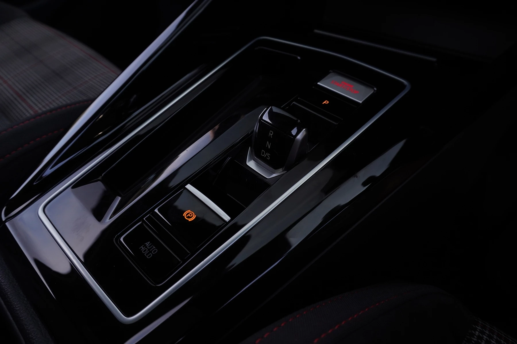 Volkswagen-Golf-image-35