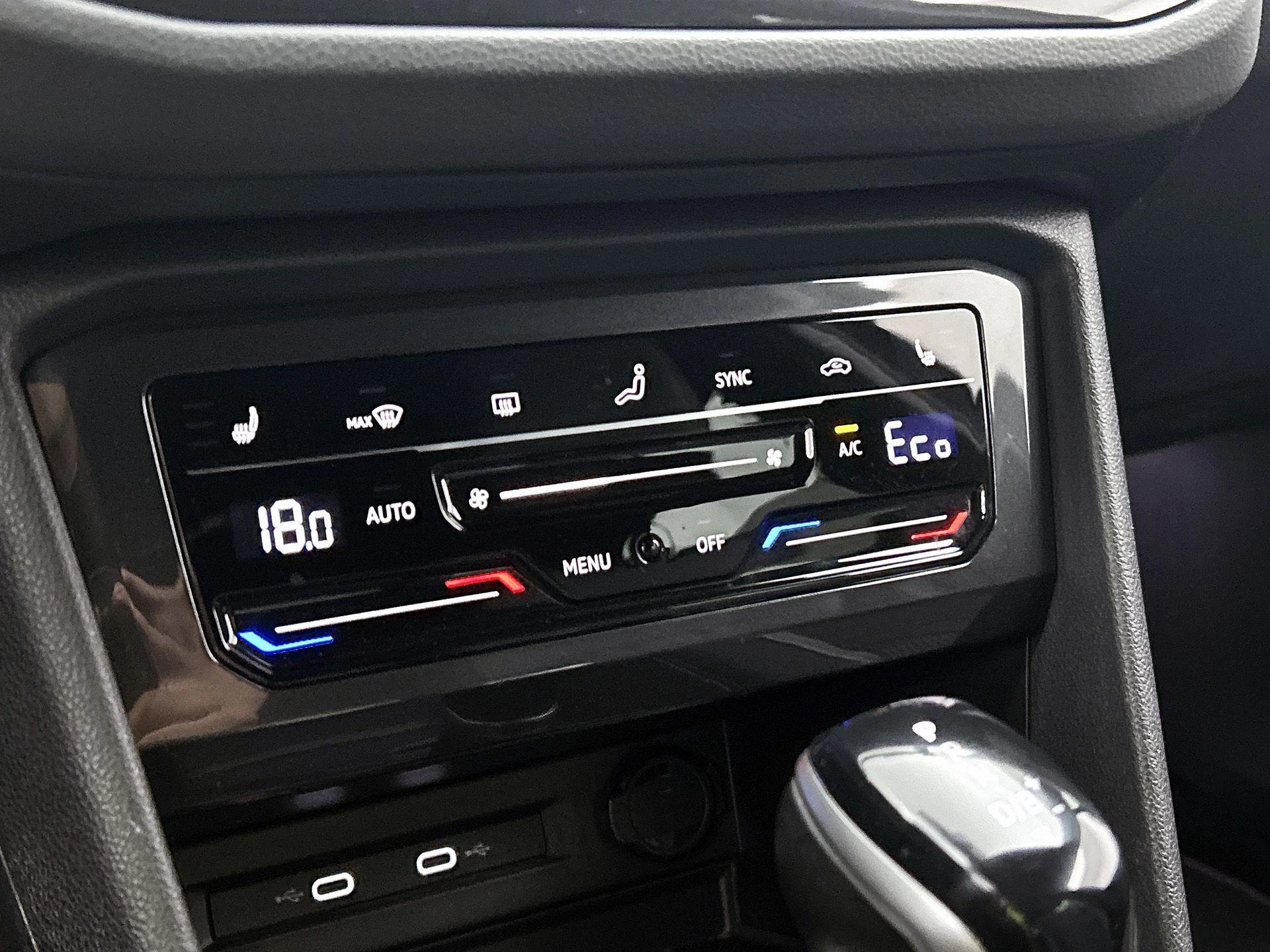 Volkswagen-Tiguan-image-22