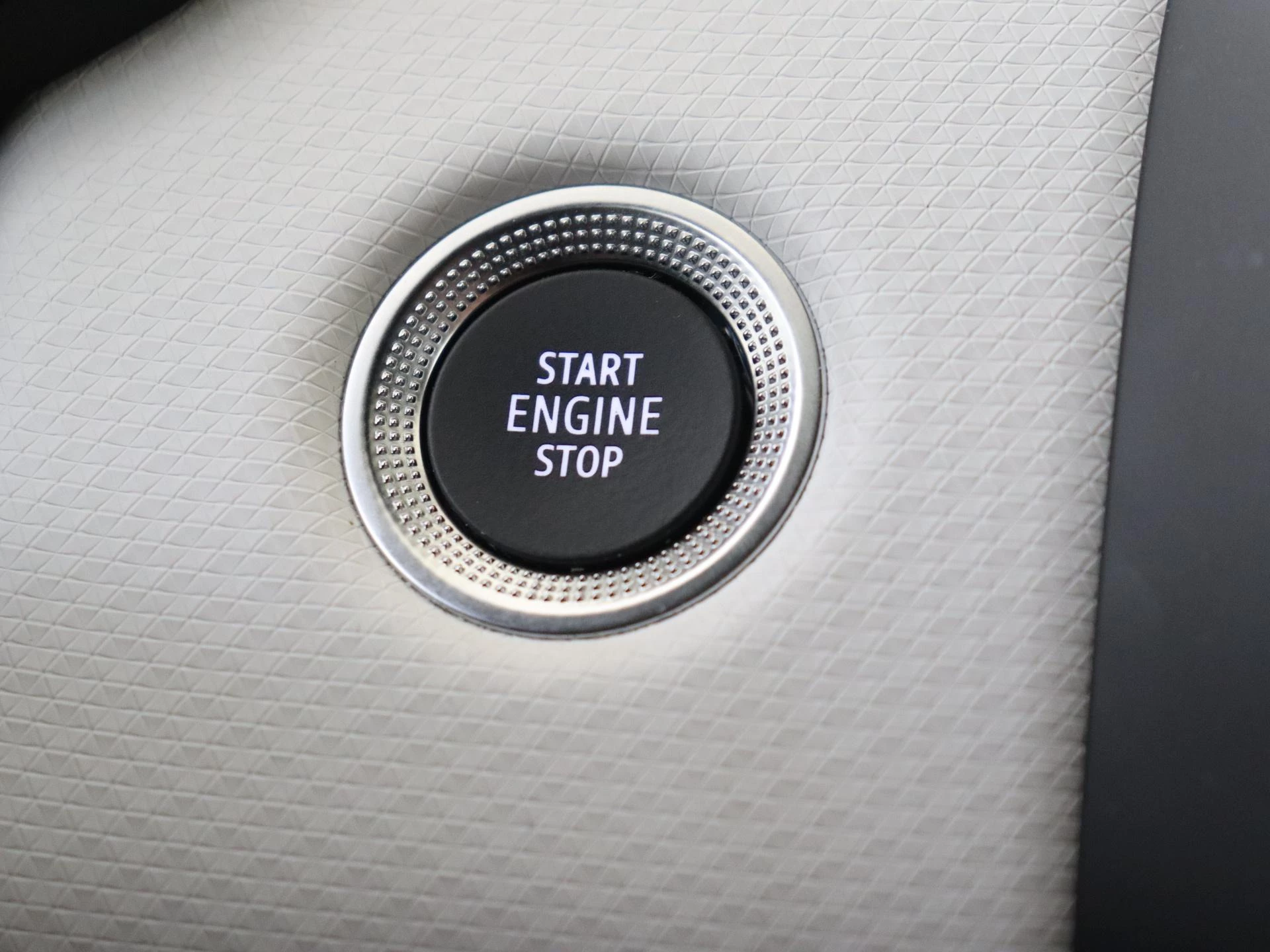 Renault-Clio-image-22