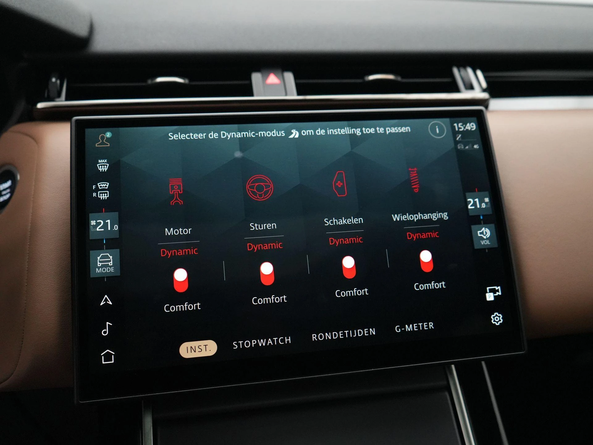 Land Rover-Range Rover Velar-image-31