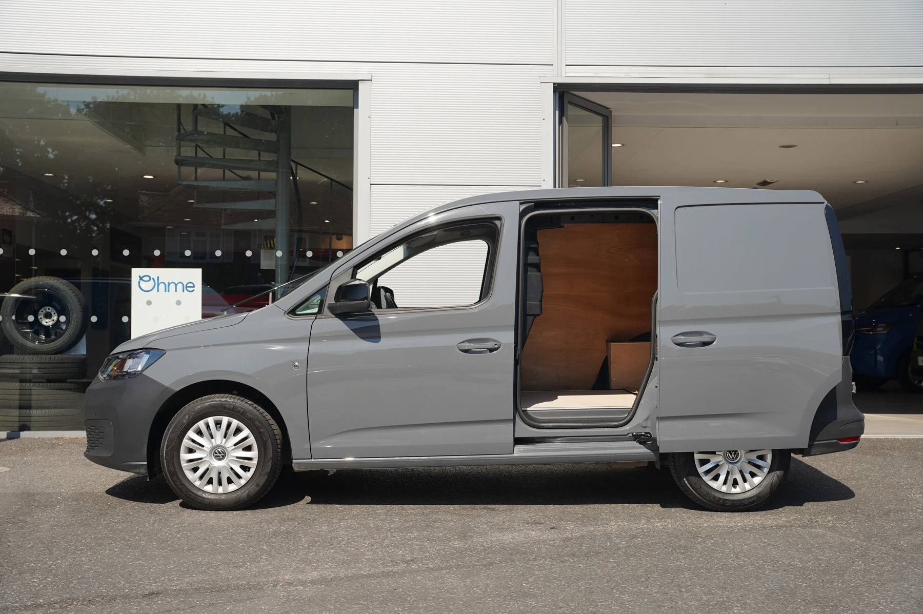 Volkswagen-Caddy-image-35