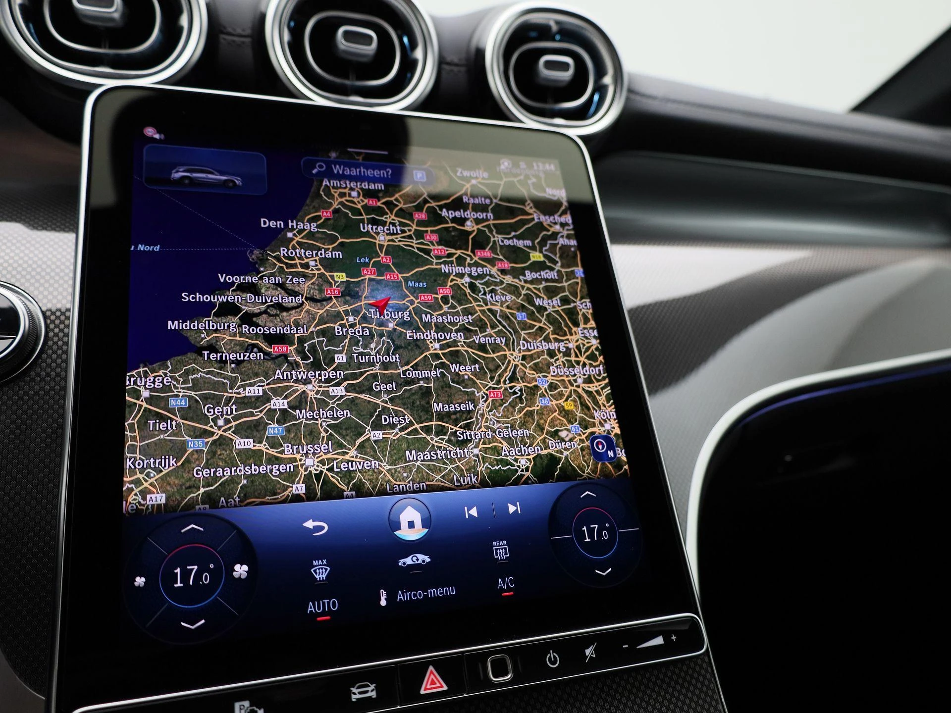Mercedes-Benz-GLC-image-19