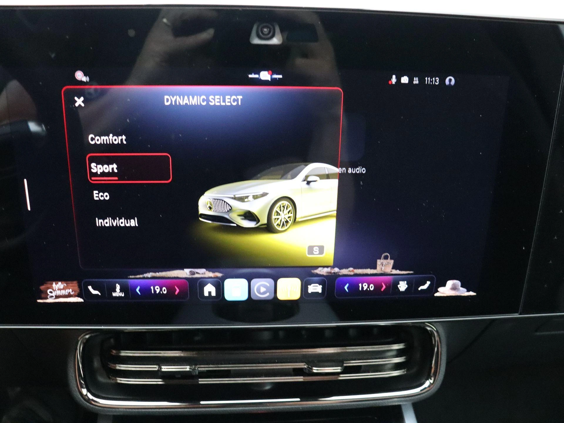 Mercedes-Benz-CLA-image-21