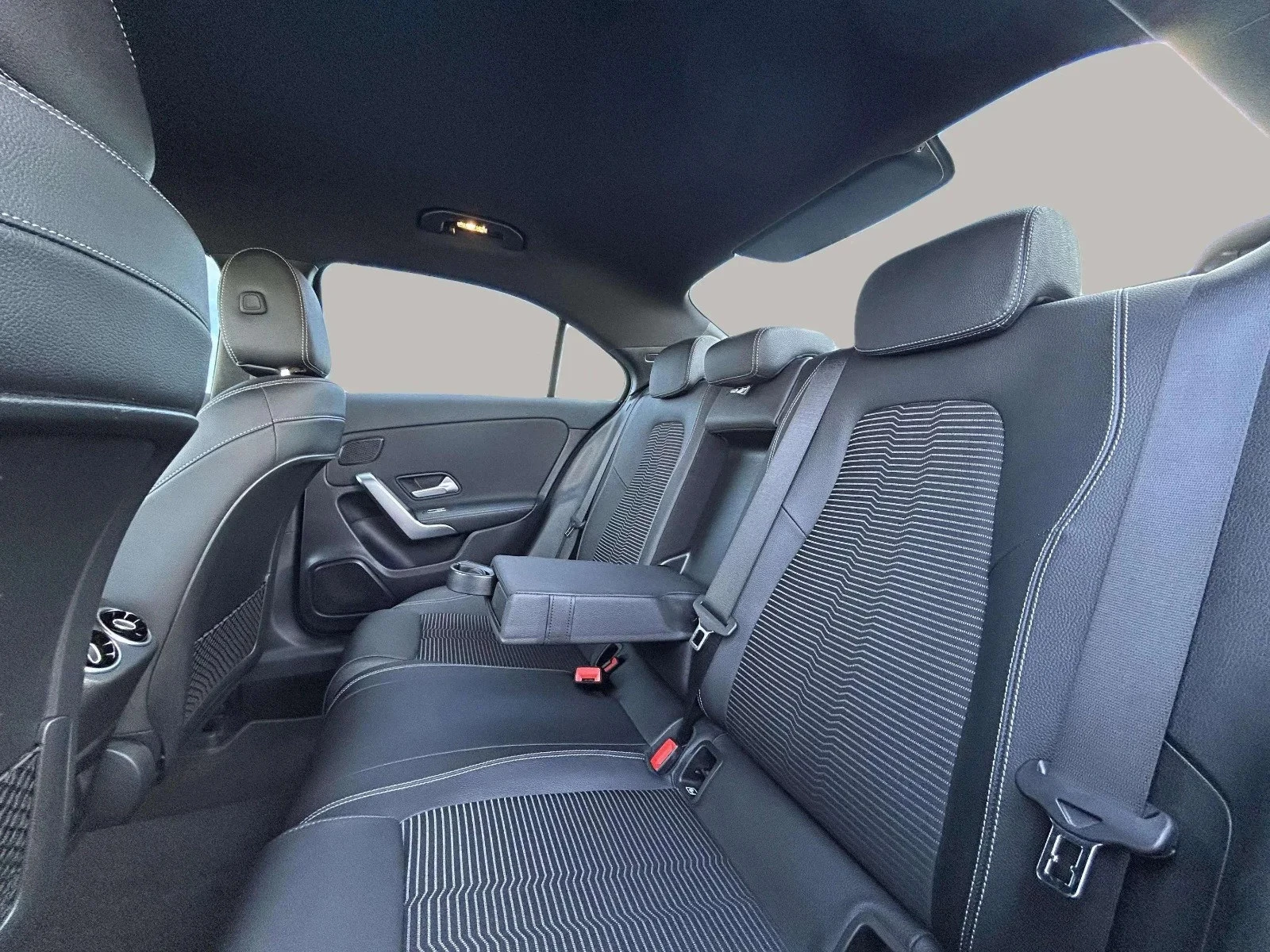 Mercedes-Benz-A-Klasse-image-14