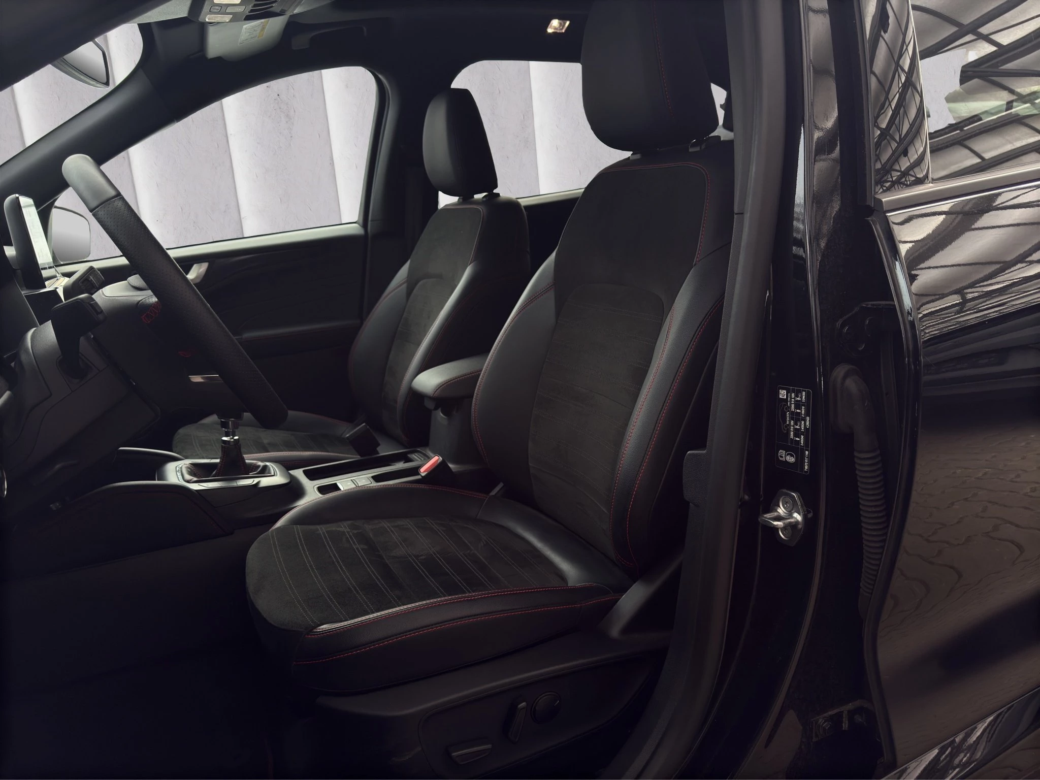 Ford Kuga ST-Line X*PANO*AHK*KAM*ACC*NAVI*SOUND-SYS.