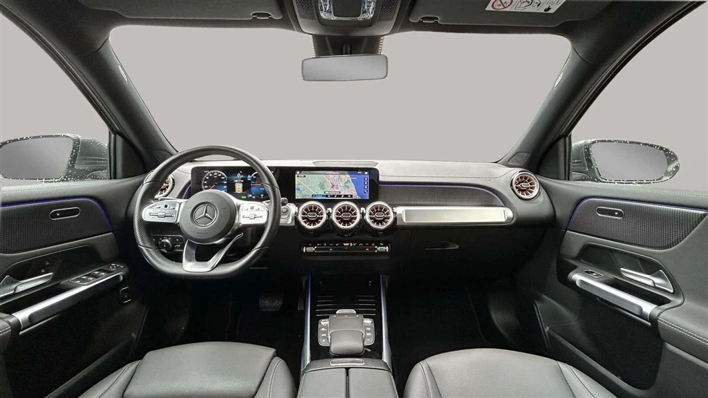 Mercedes-Benz-EQB-image-12