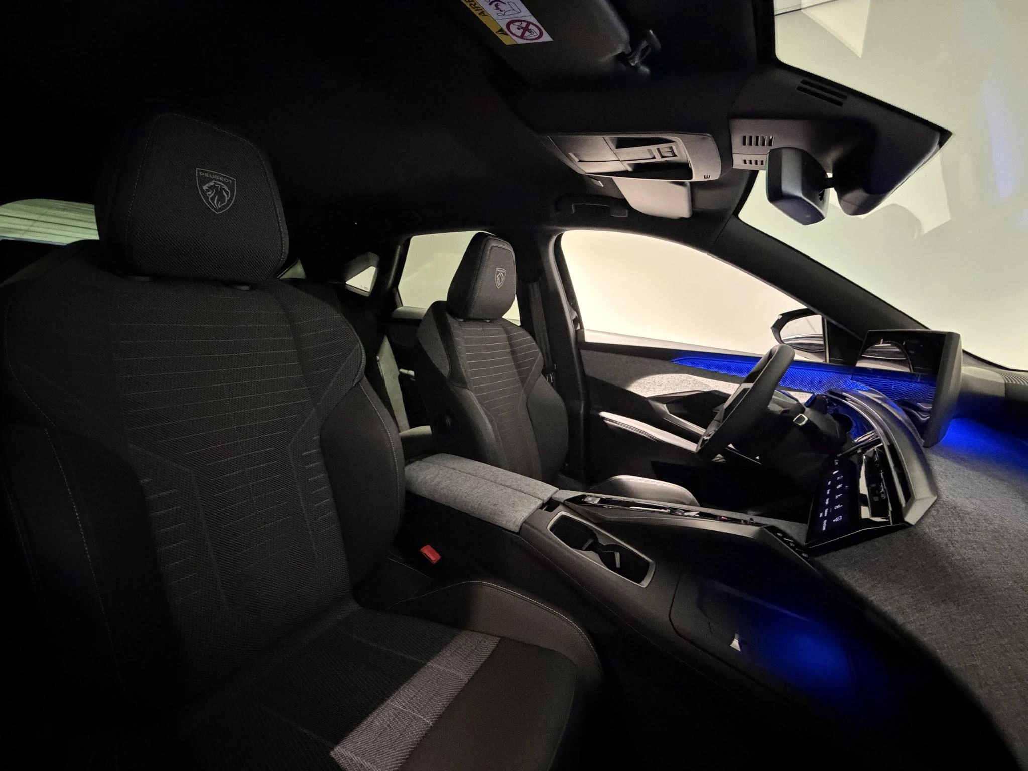 Peugeot-e-3008-image-21