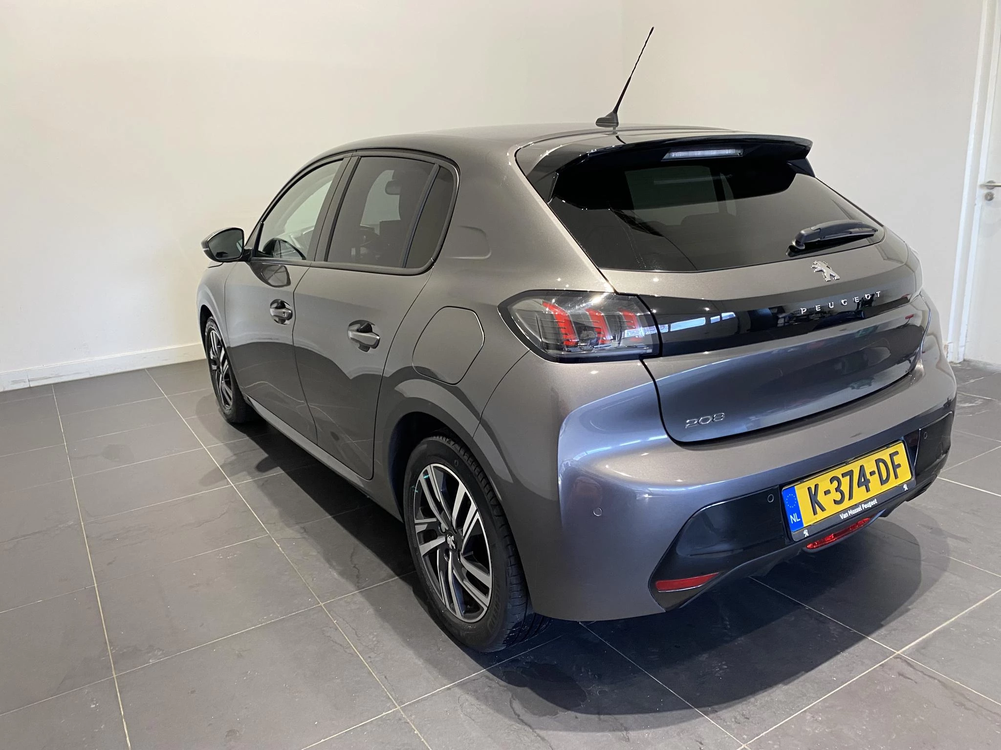 Peugeot-208-image-6