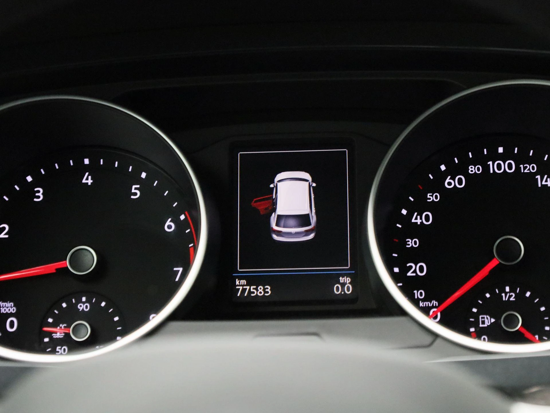 Volkswagen-Tiguan-image-7