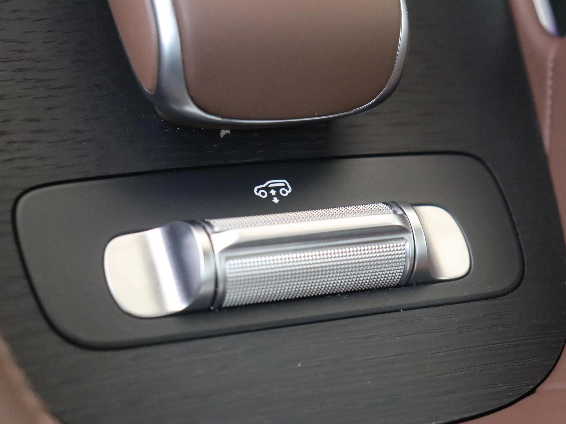 Mercedes-Benz-GLE-image-30