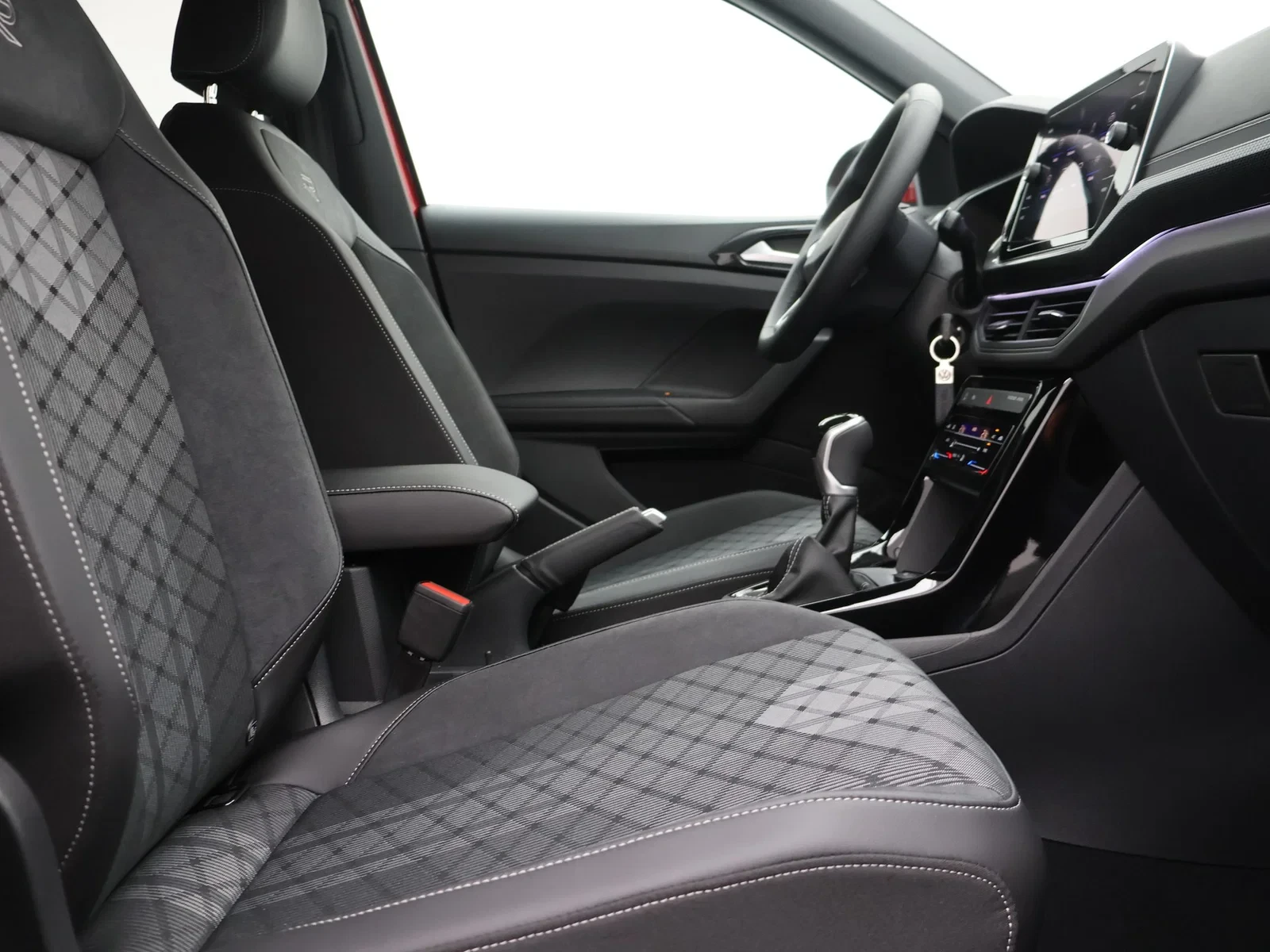 Volkswagen-T-Cross-image-9