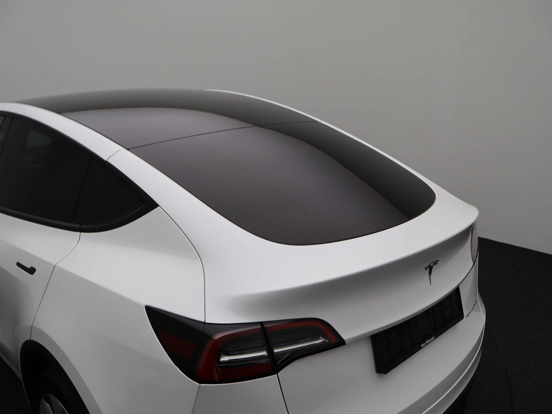Tesla-Model Y-image-36
