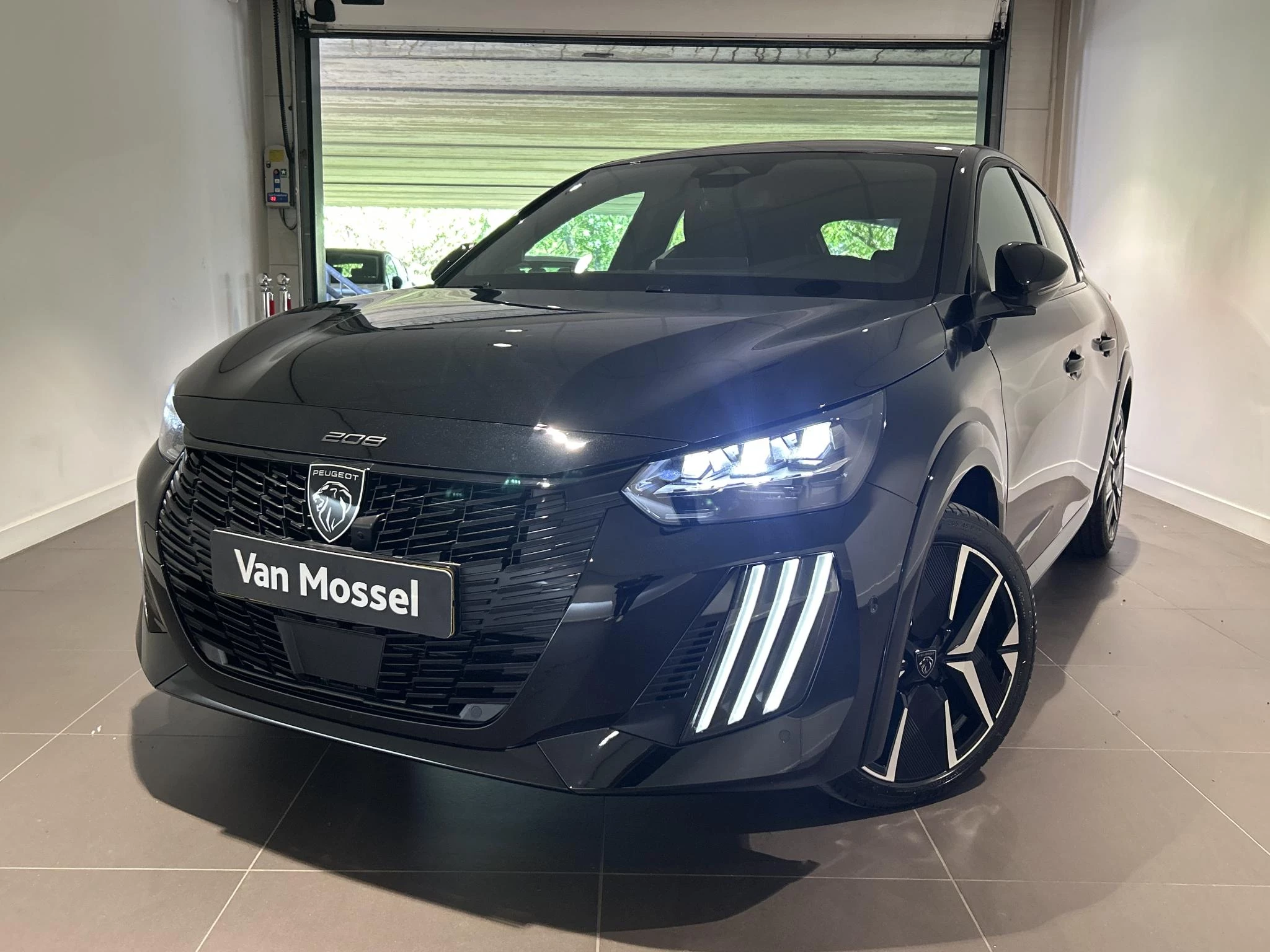Peugeot 208 1.2 Hybrid 145 e-DCS6 GT