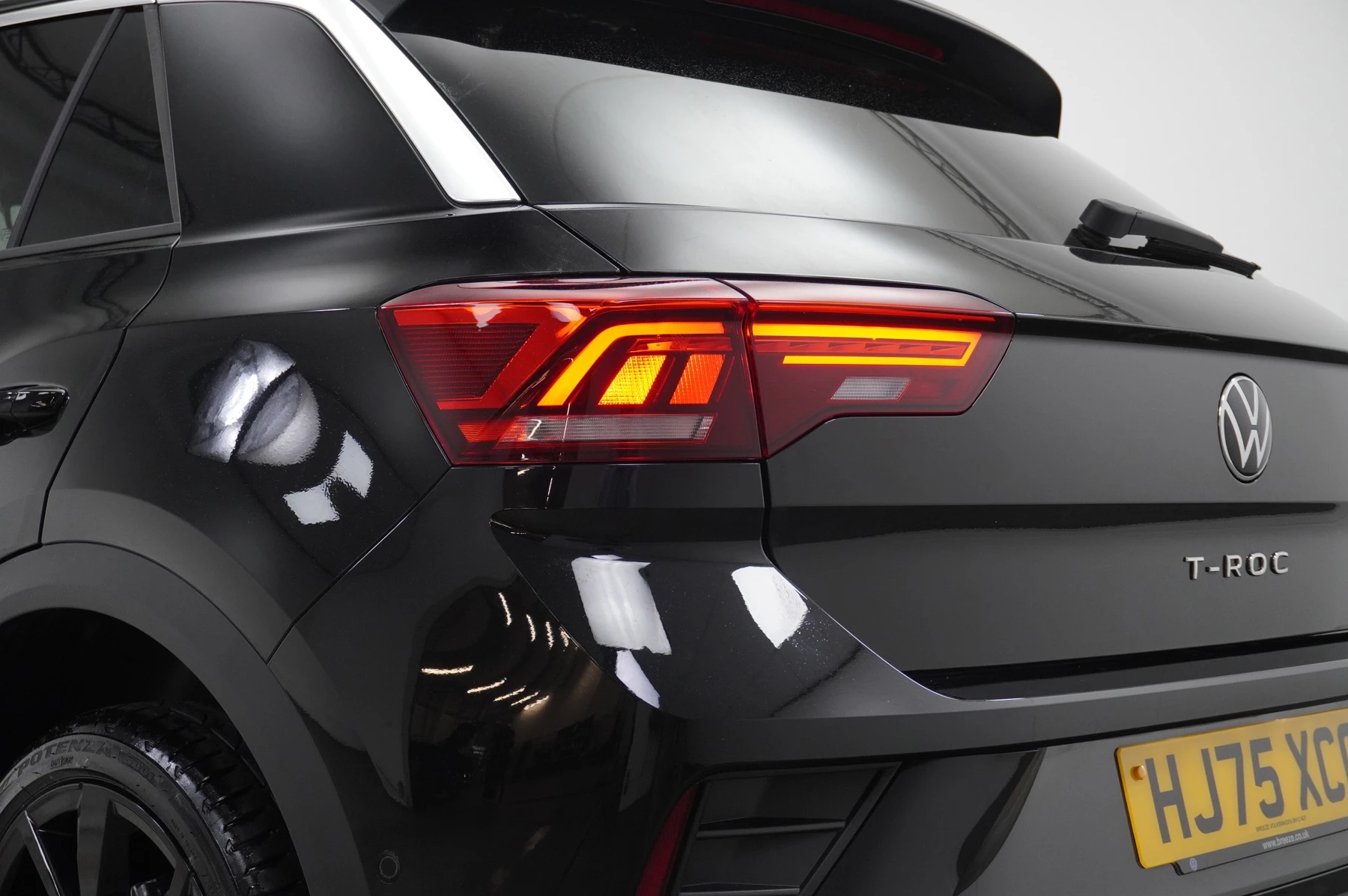 Volkswagen-T-Roc-image-23