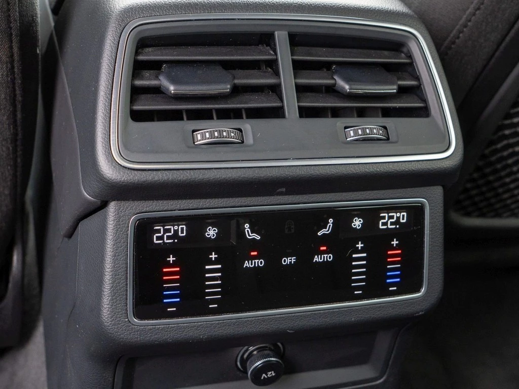 Audi A6 Avant 50 TFSIe S line Matrix ACC Kamera PDC+