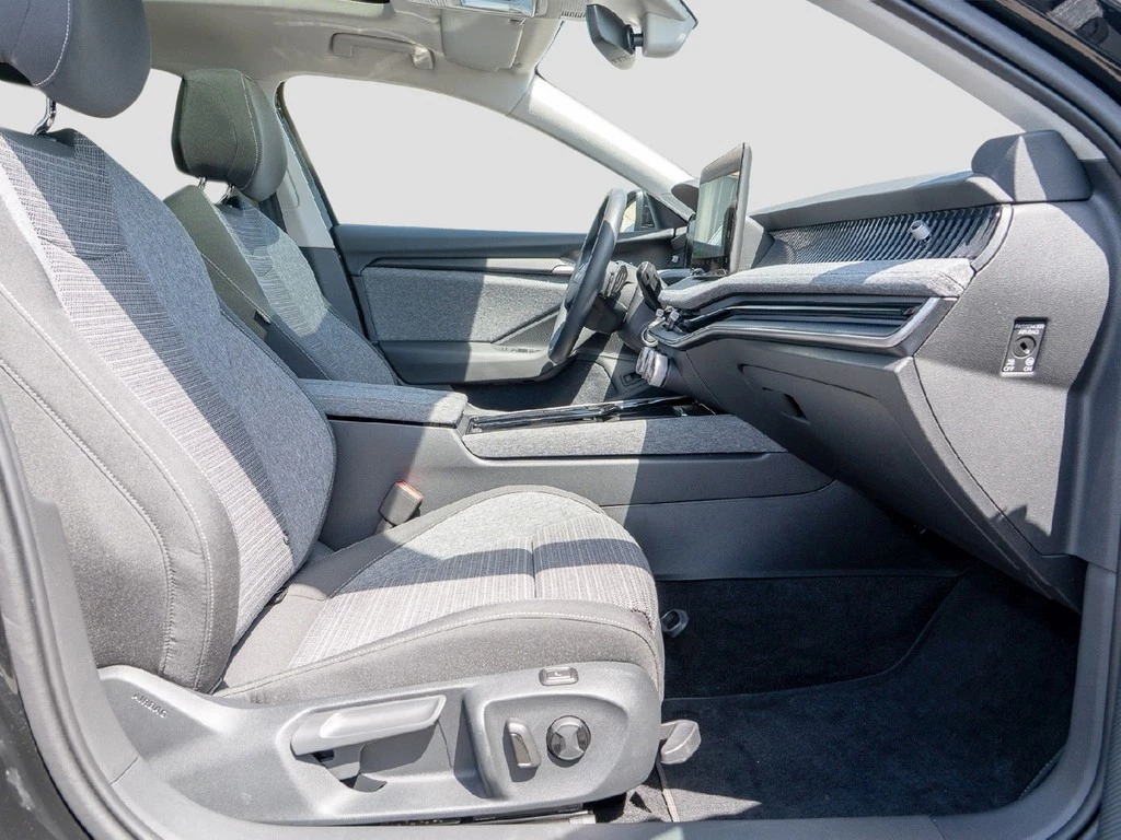 Škoda Superb Combi 2.0 TDI DSG Selection AHK, Panoramadach