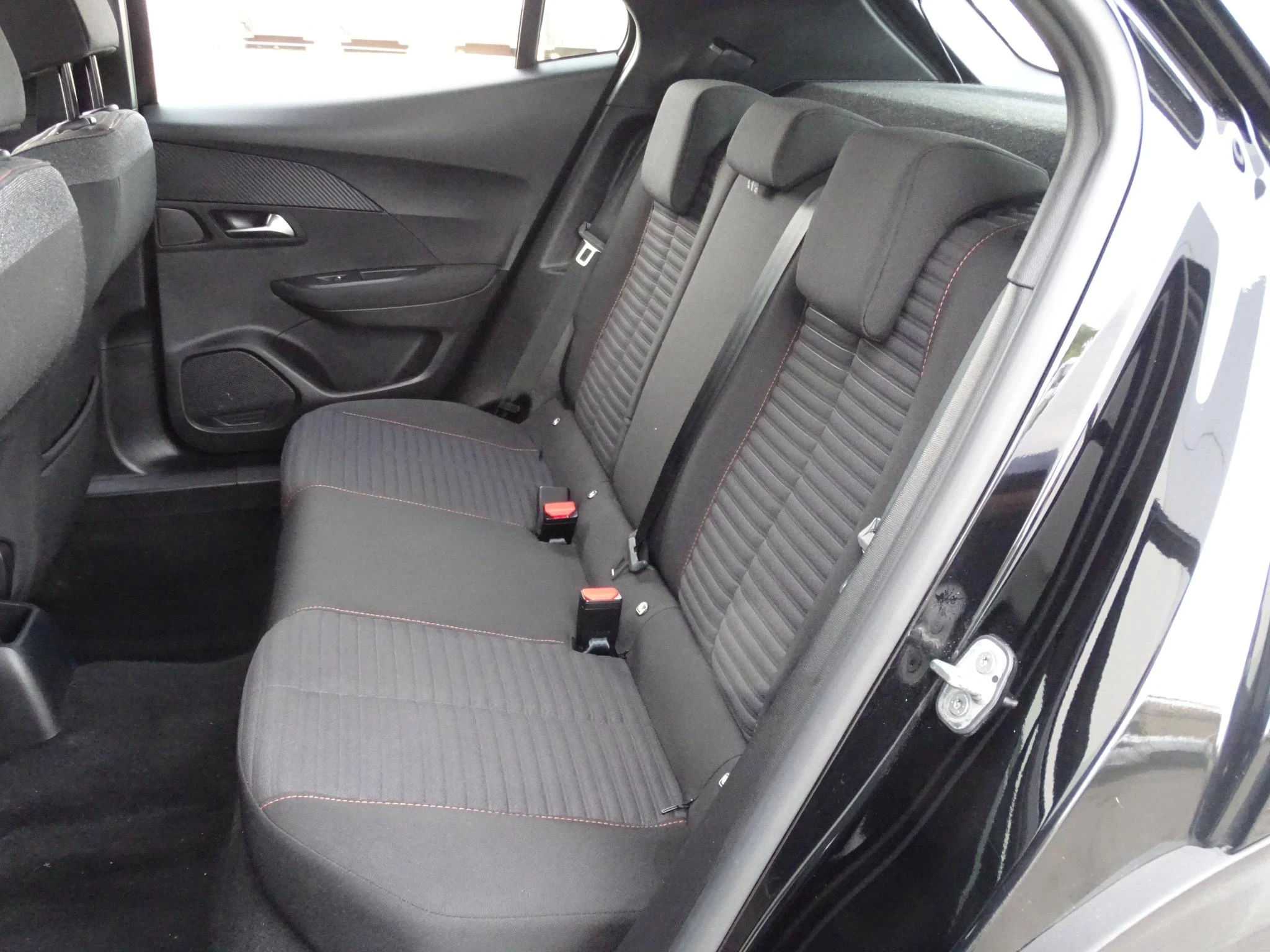 Peugeot-2008-image-14
