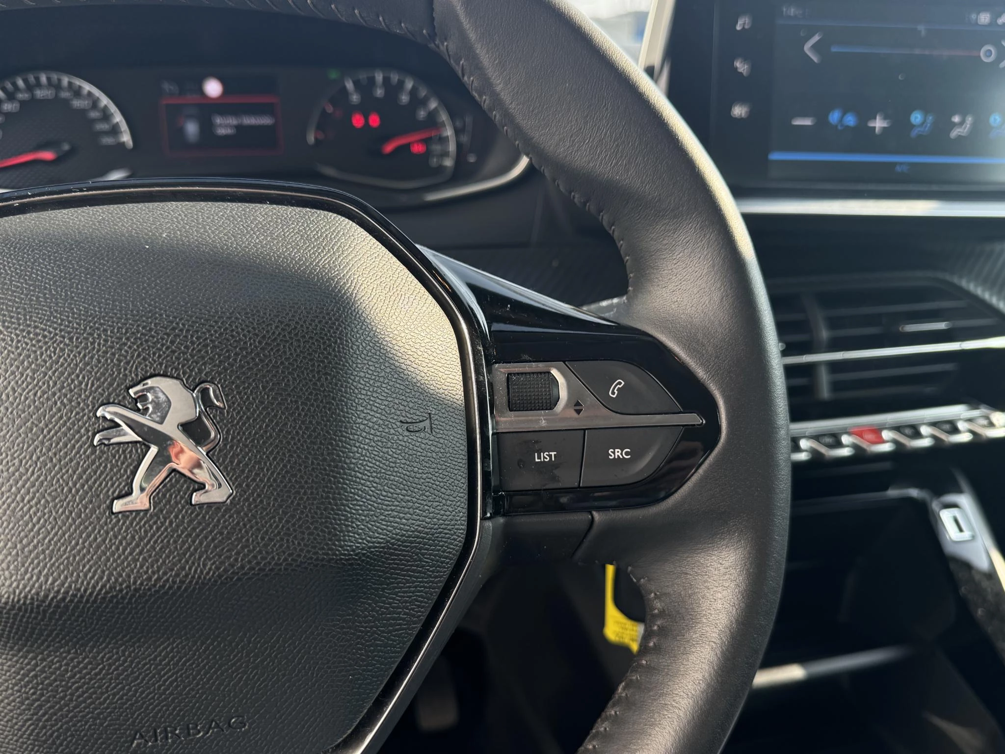 Peugeot-208-image-14